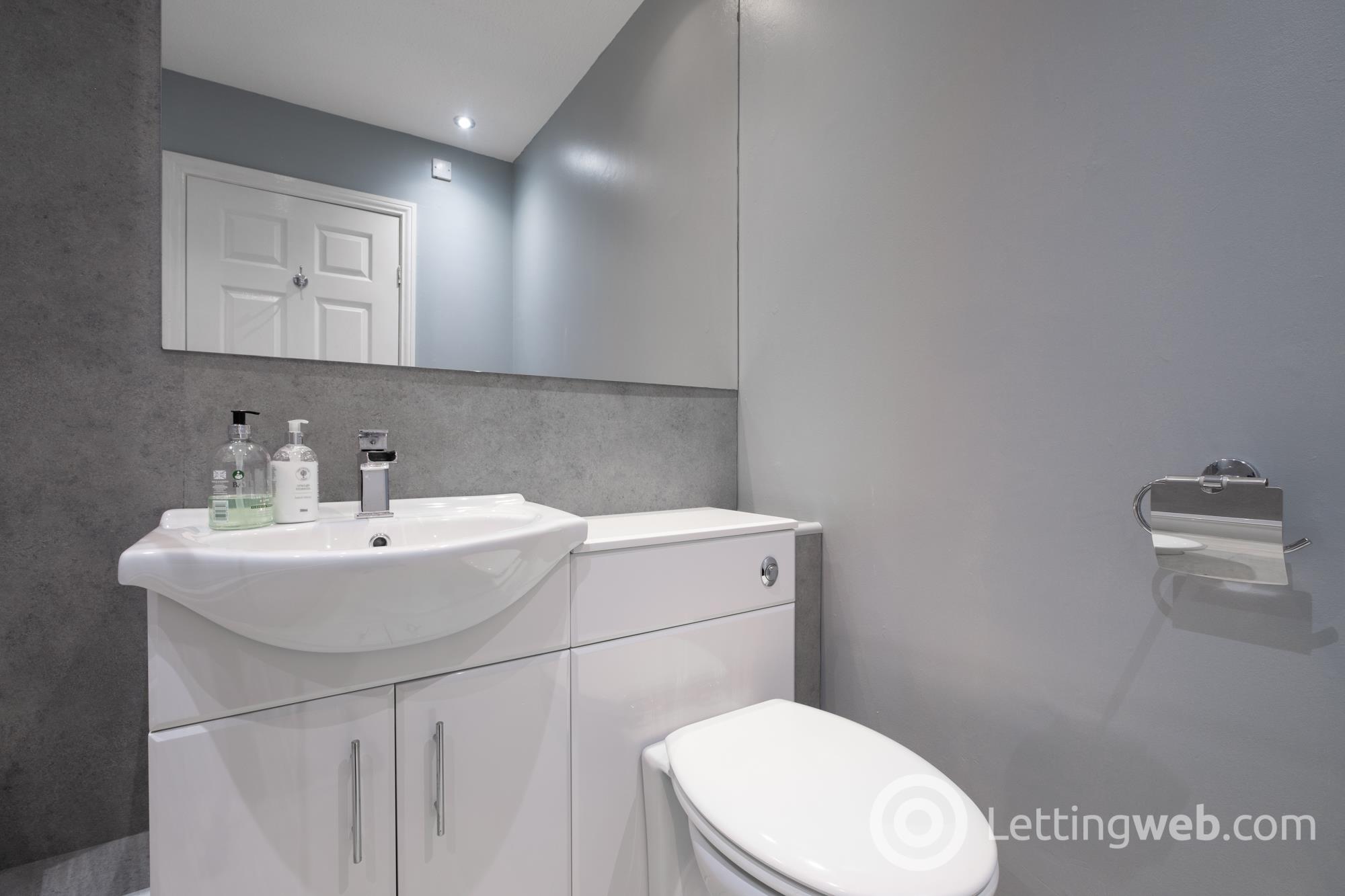 Property to rent in Armour Grove Motherwell
