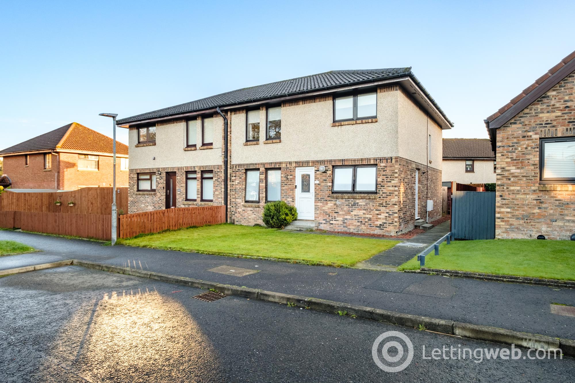 Property to rent in Armour Grove Motherwell