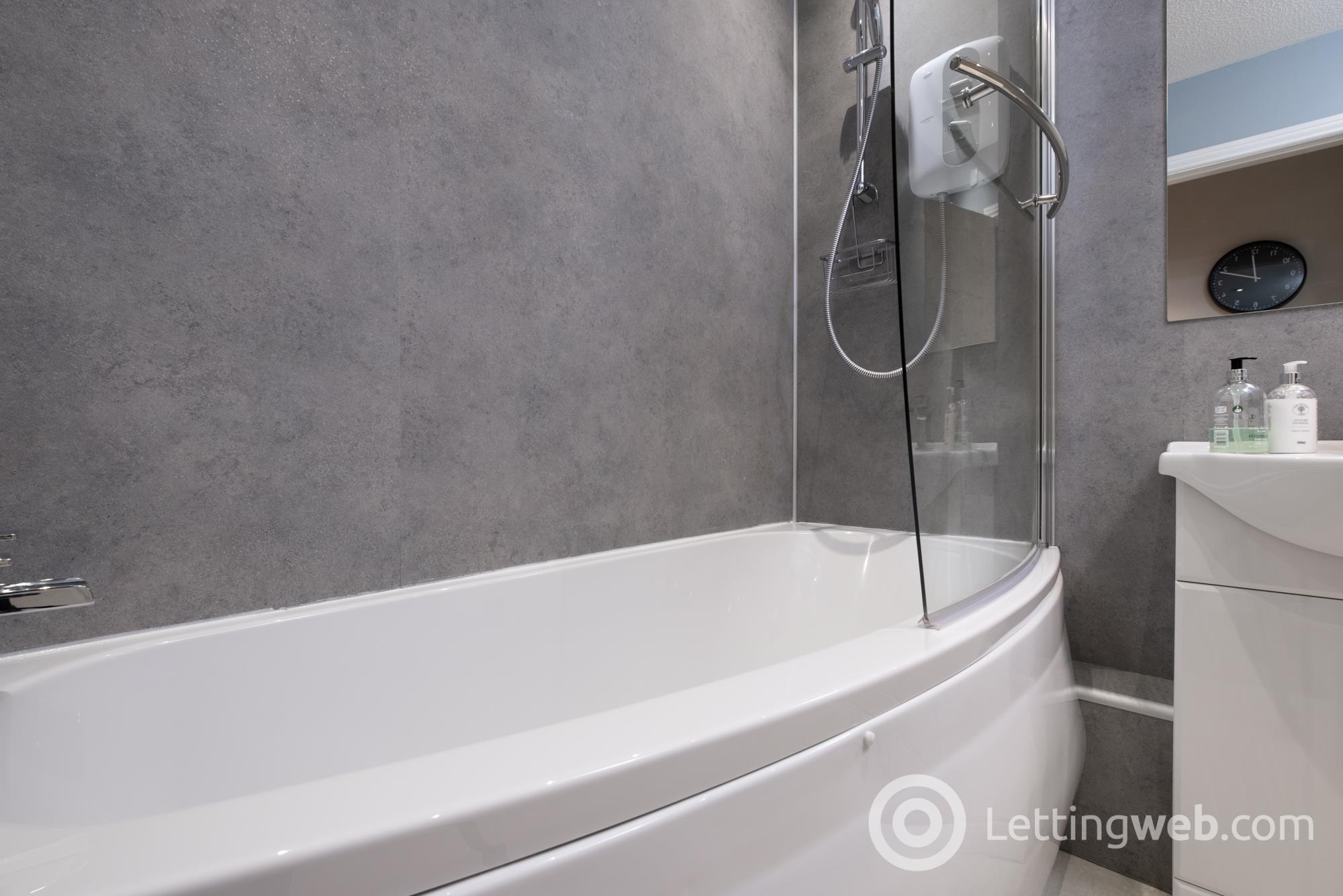 Property to rent in Armour Grove Motherwell