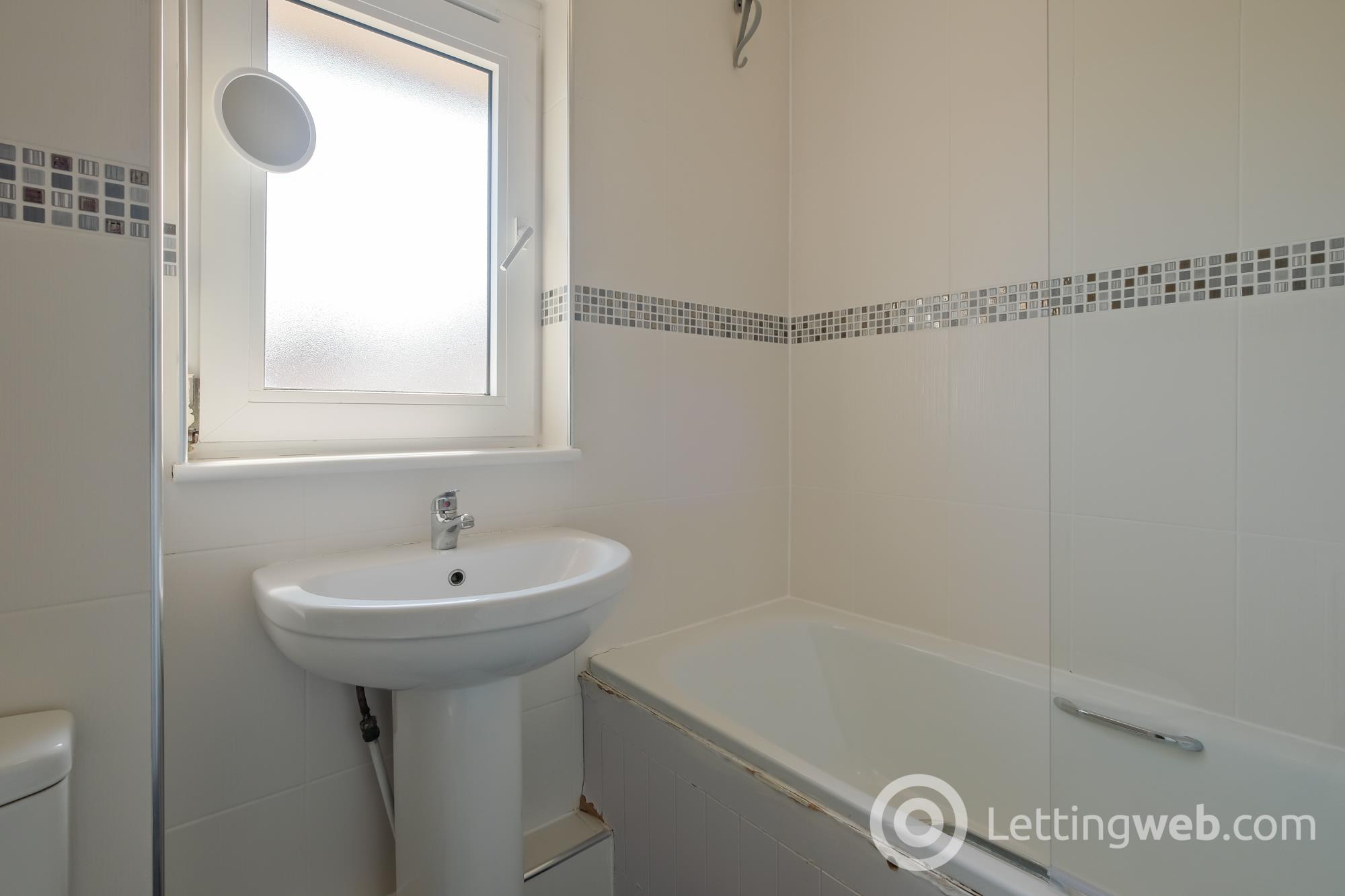 Property to rent in Bell Street Bellshill