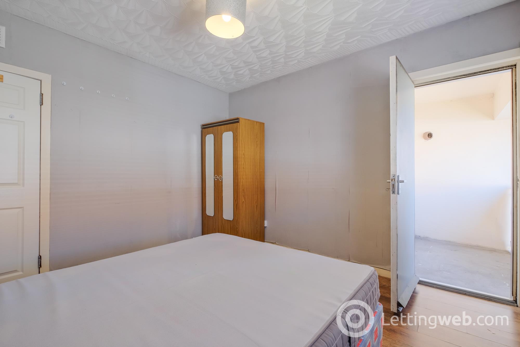 Property to rent in Bell Street Bellshill