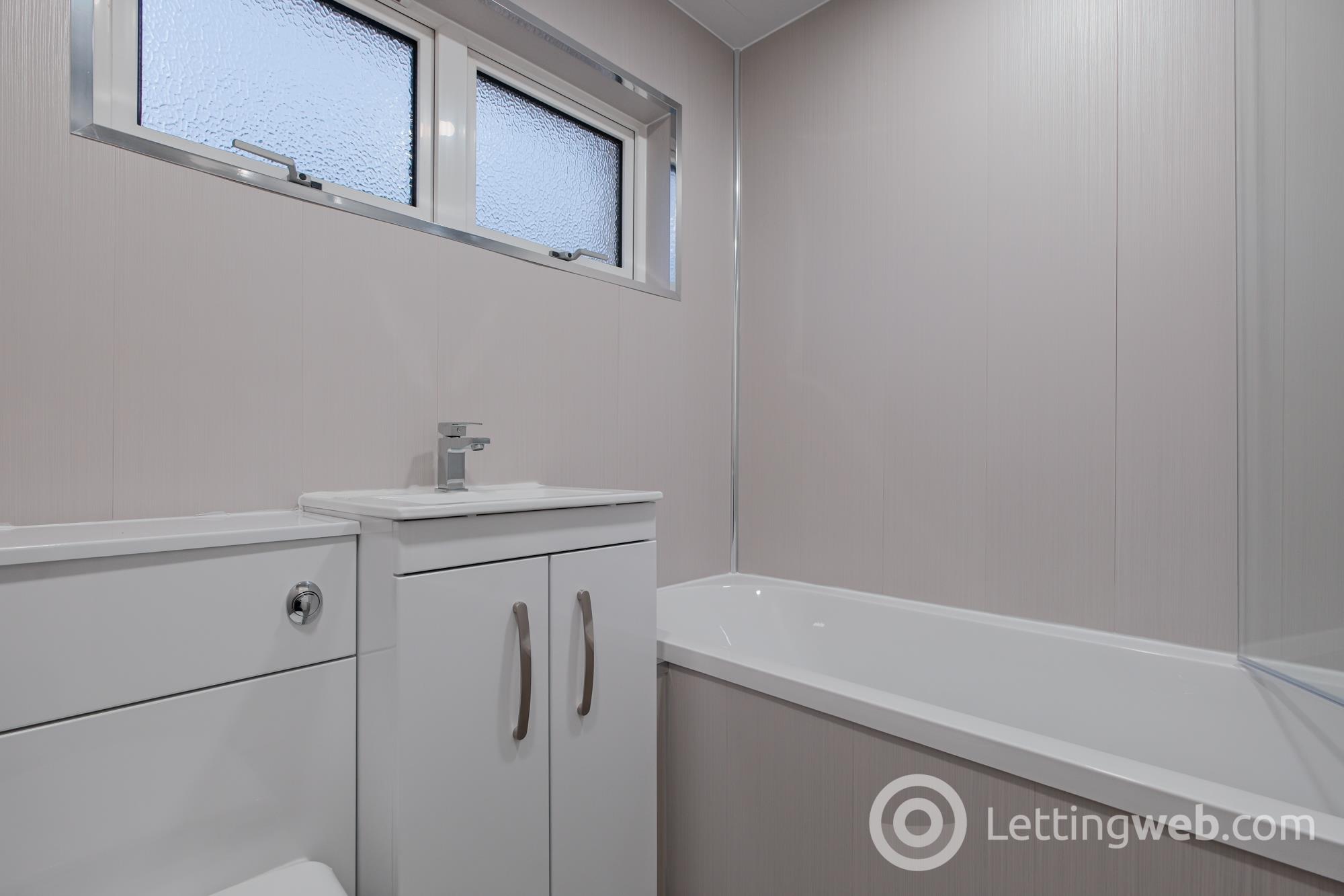 Property to rent in Nith Path Cleland