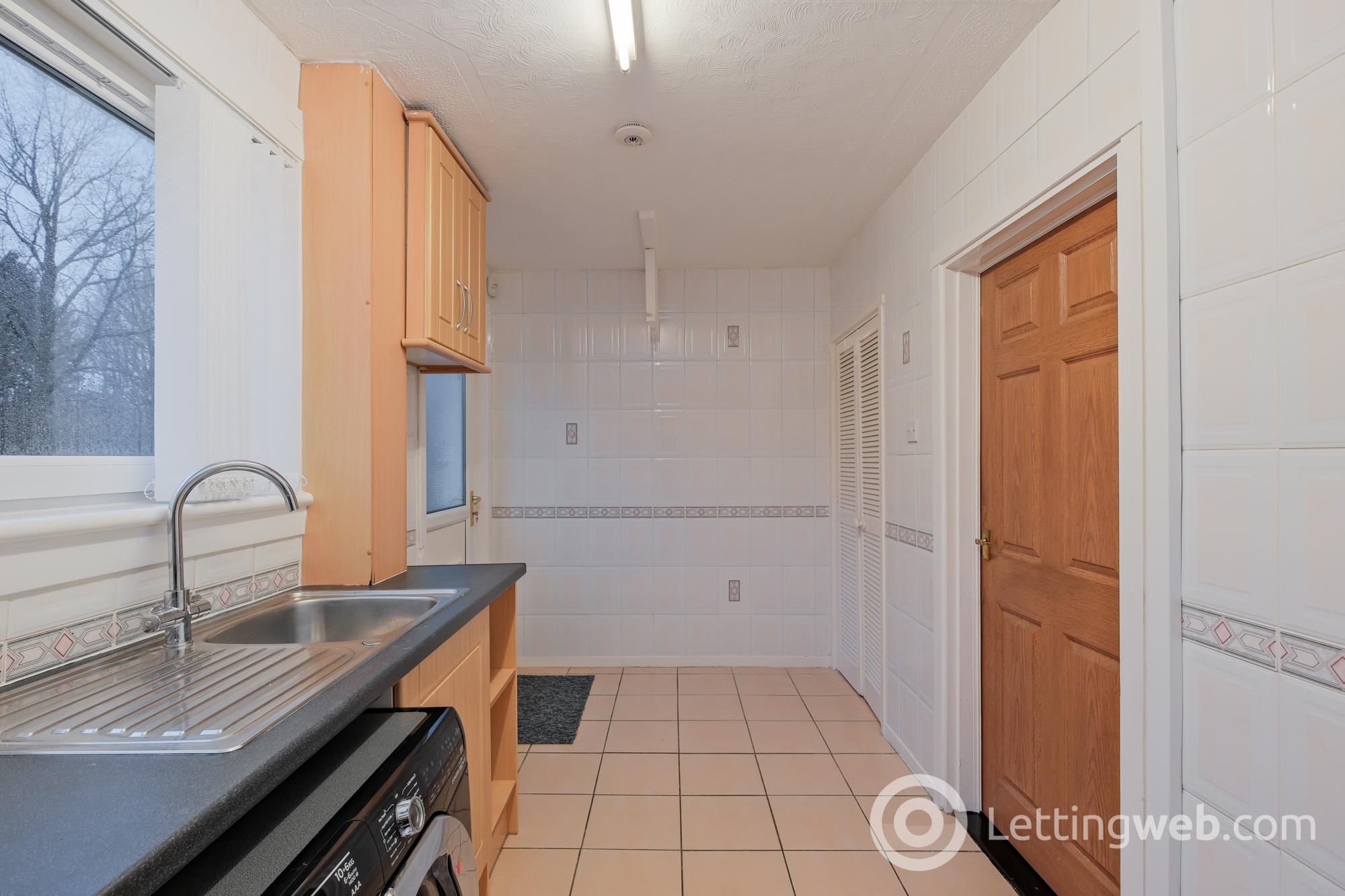 Property to rent in Nith Path Cleland