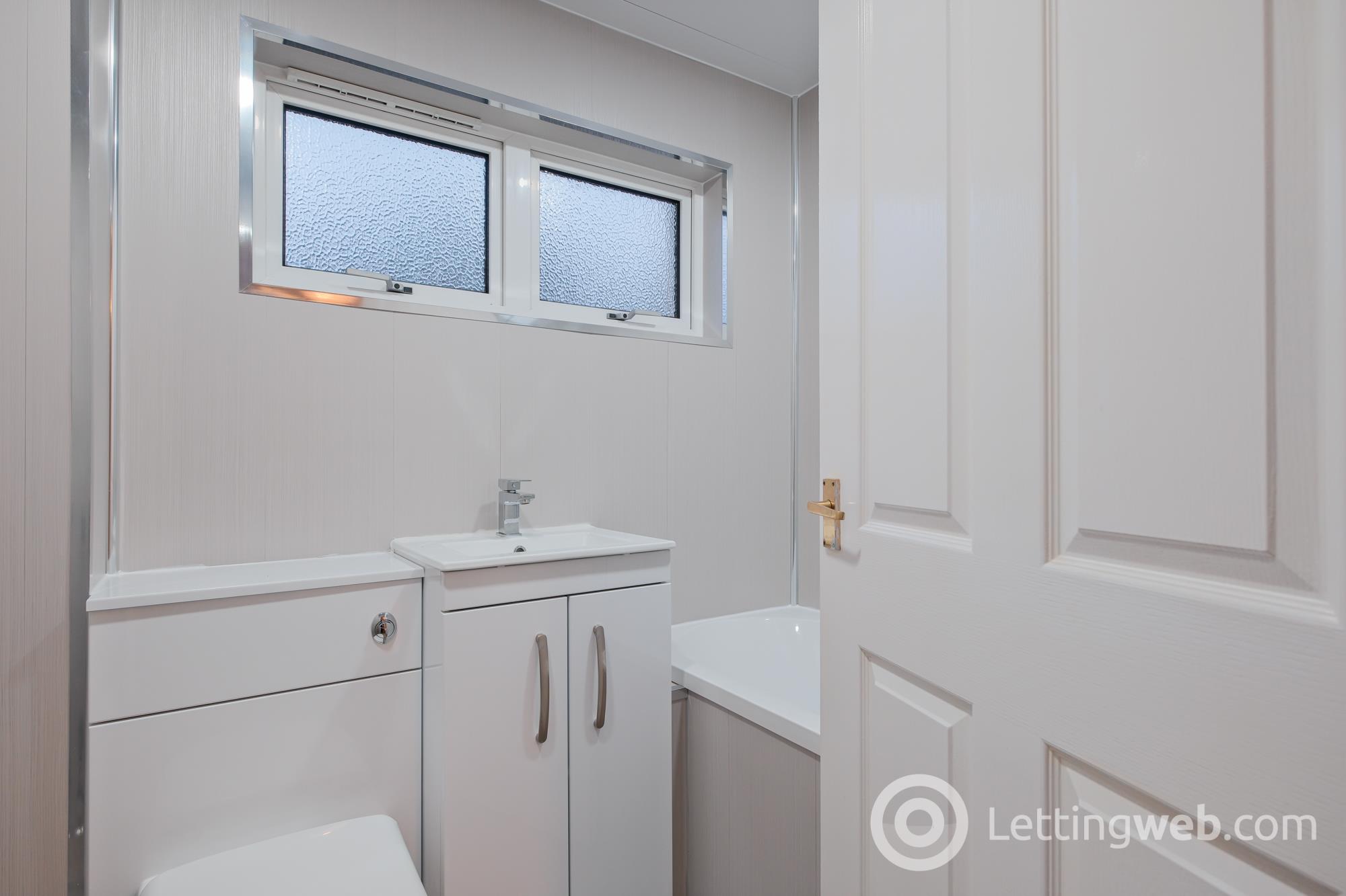 Property to rent in Nith Path Cleland
