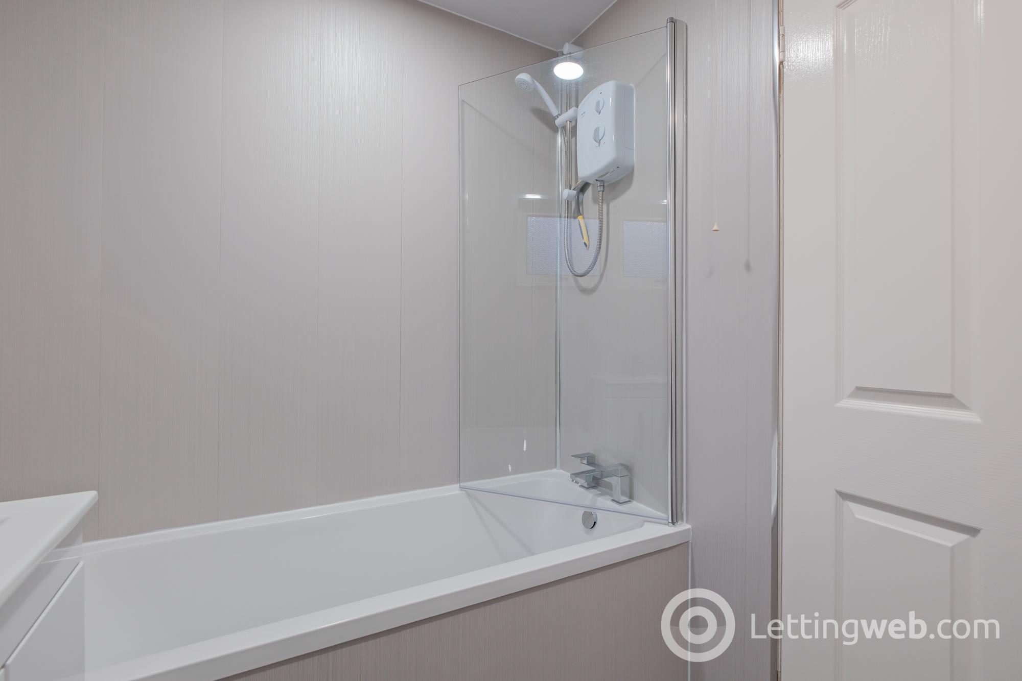 Property to rent in Nith Path Cleland