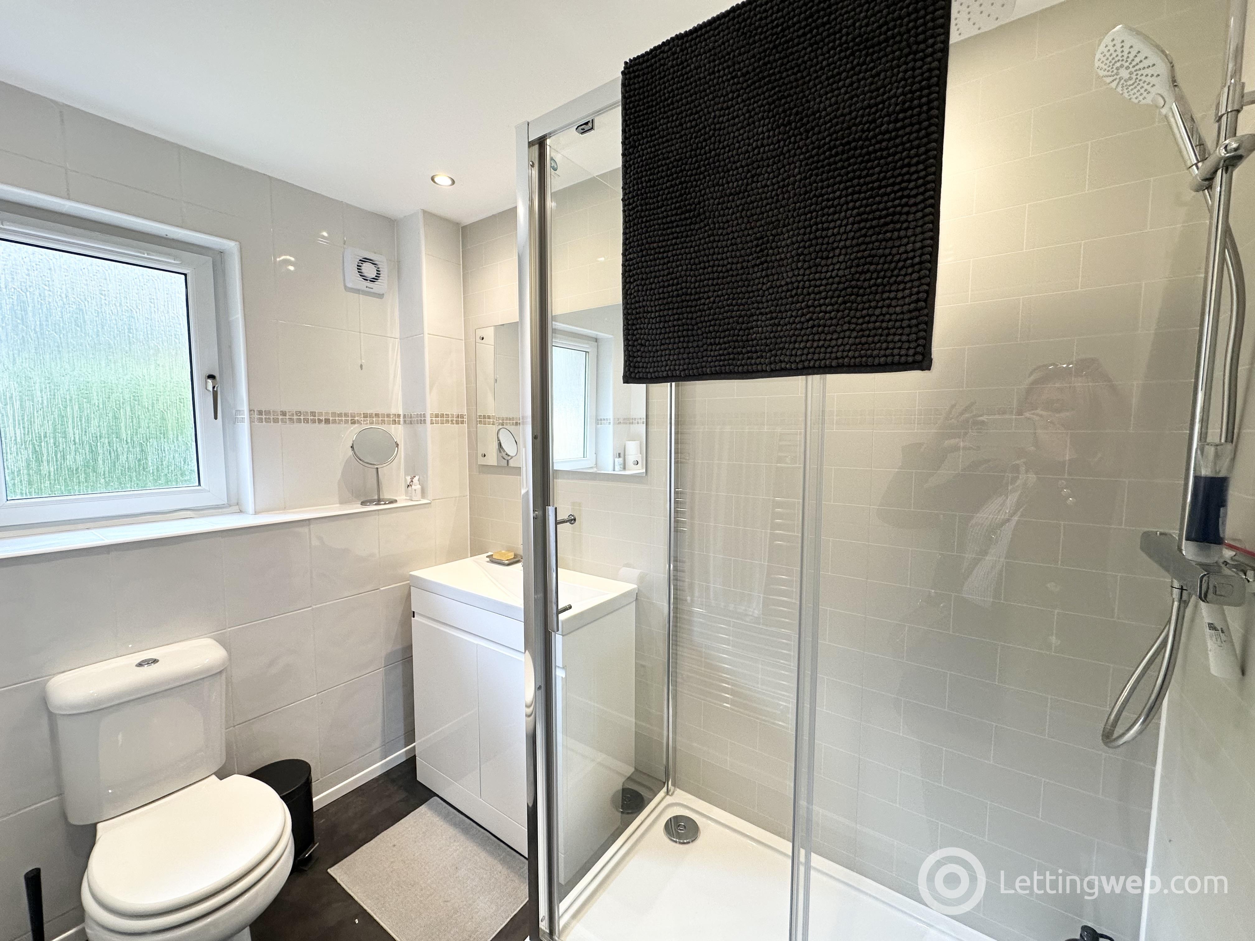 Property to rent in Kelvinside Drive, North Kelvinside