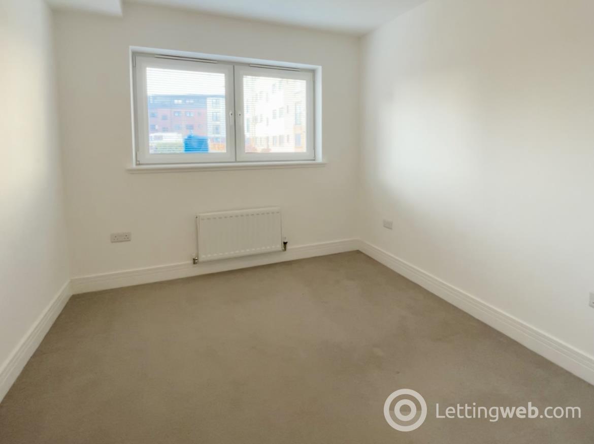 Property to rent in Mulberry Road, Renfrew