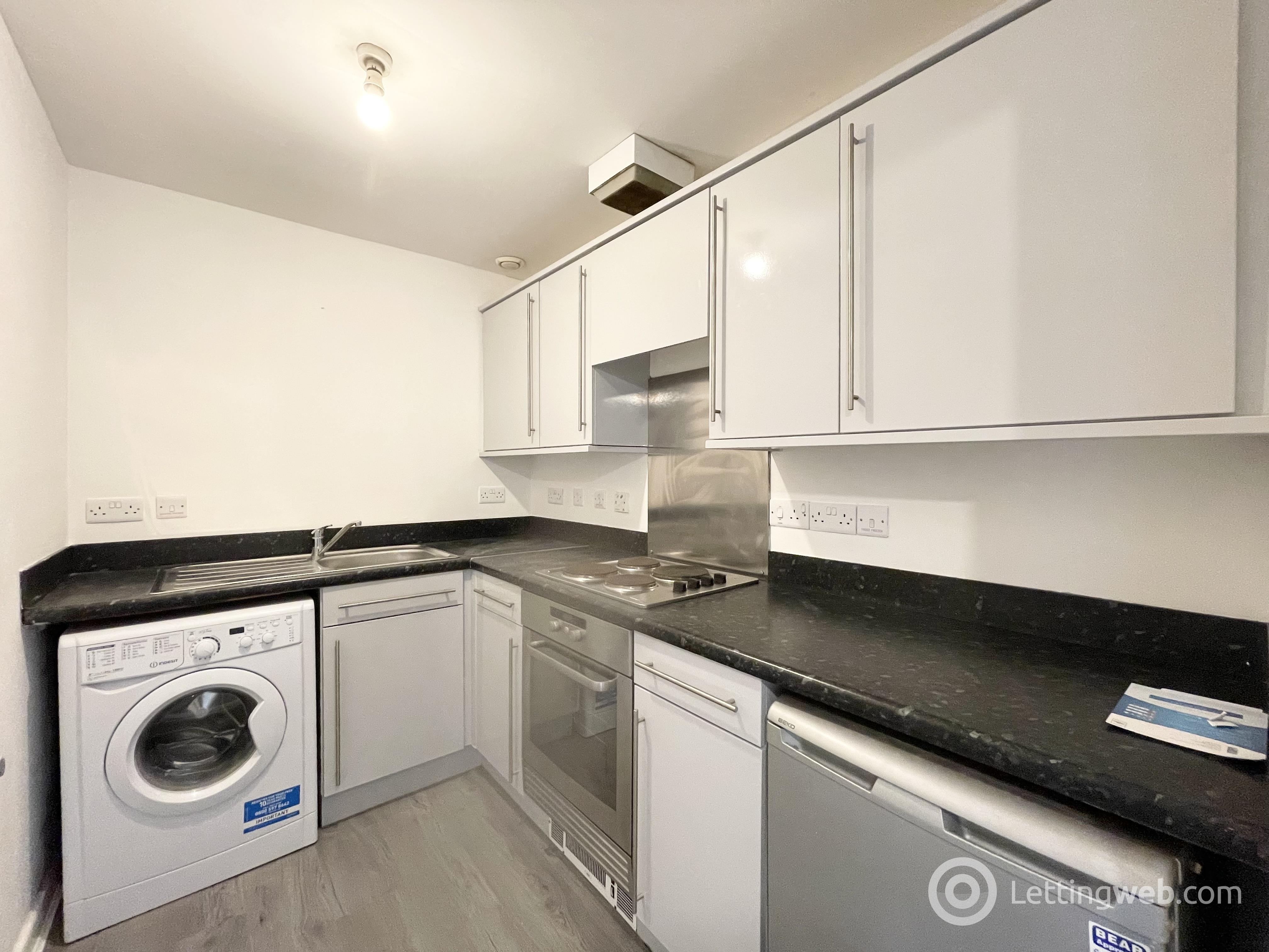 Property to rent in Tullis Gardens