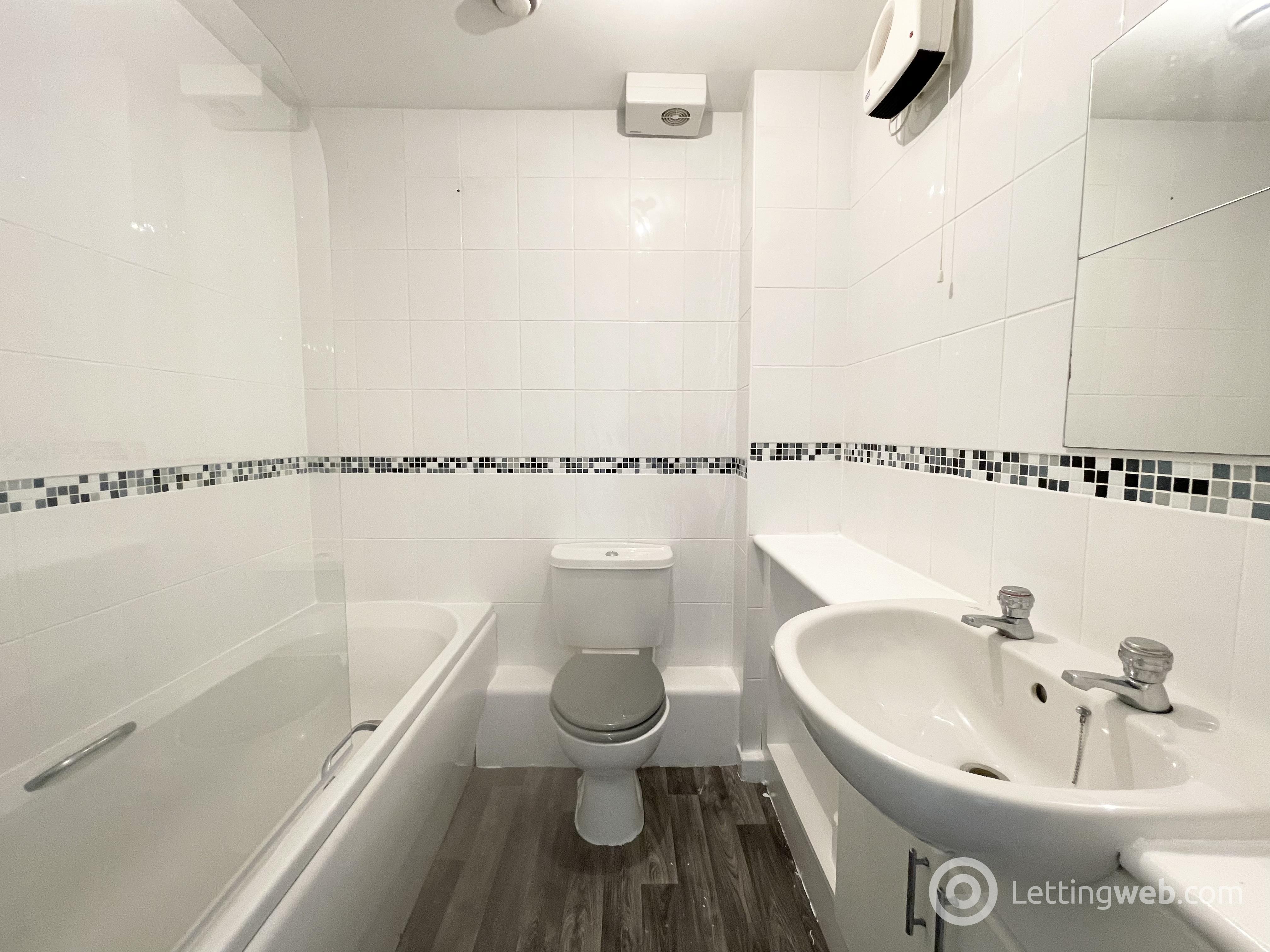 Property to rent in Tullis Gardens