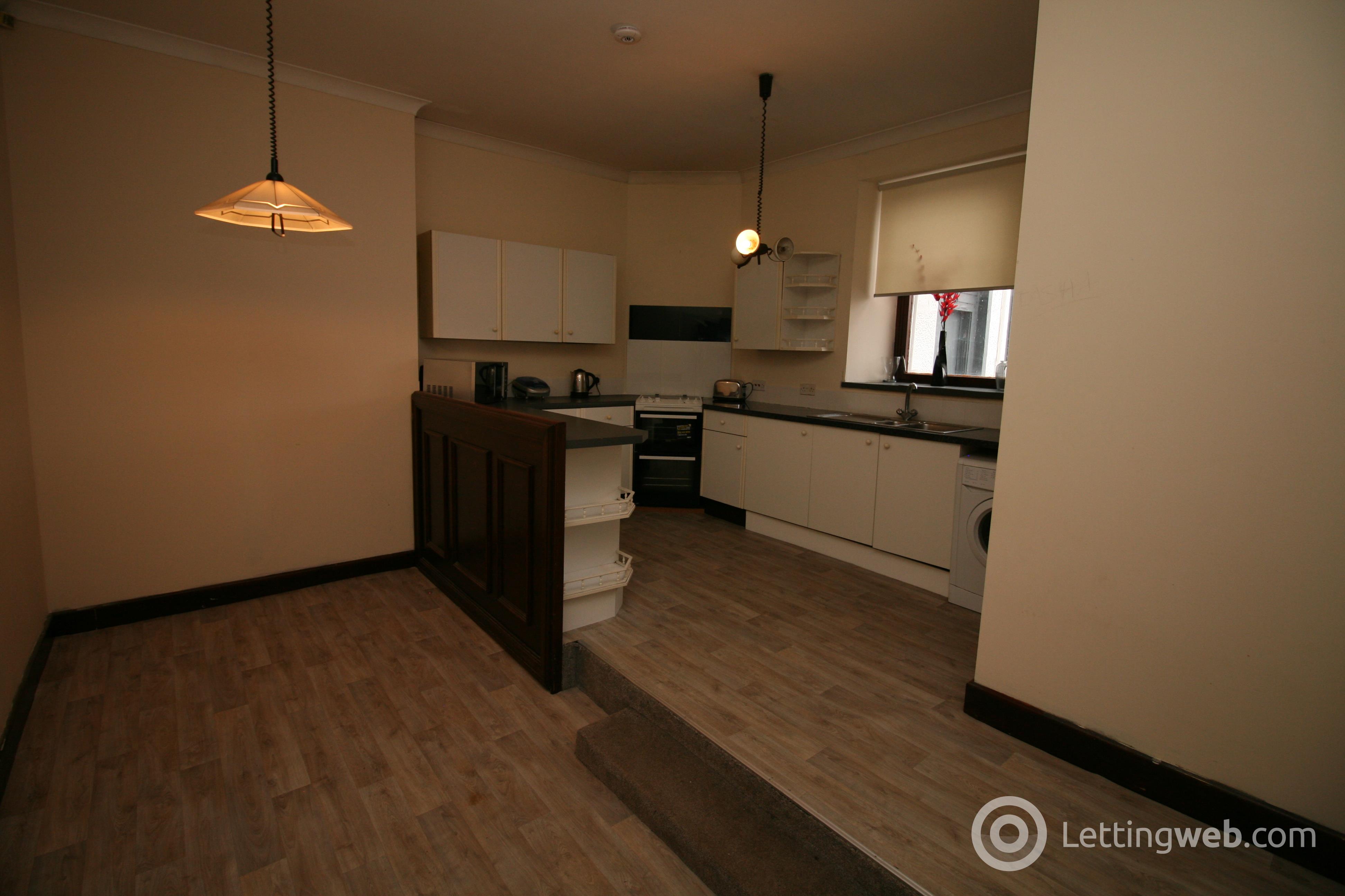 Property to rent in 6 Caledonian Road, Wishaw, ML2 8AR