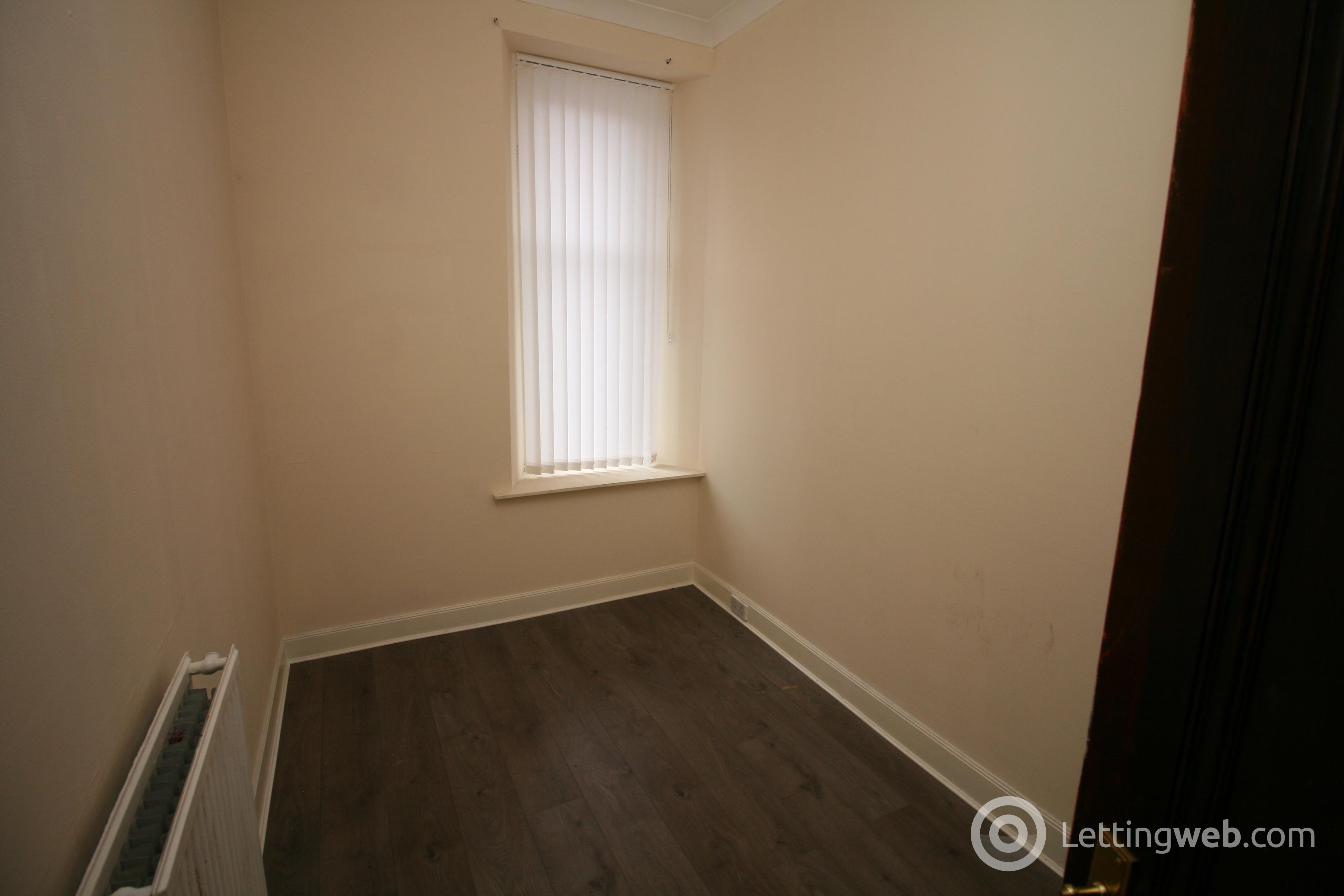Property to rent in 6 Caledonian Road, Wishaw, ML2 8AR
