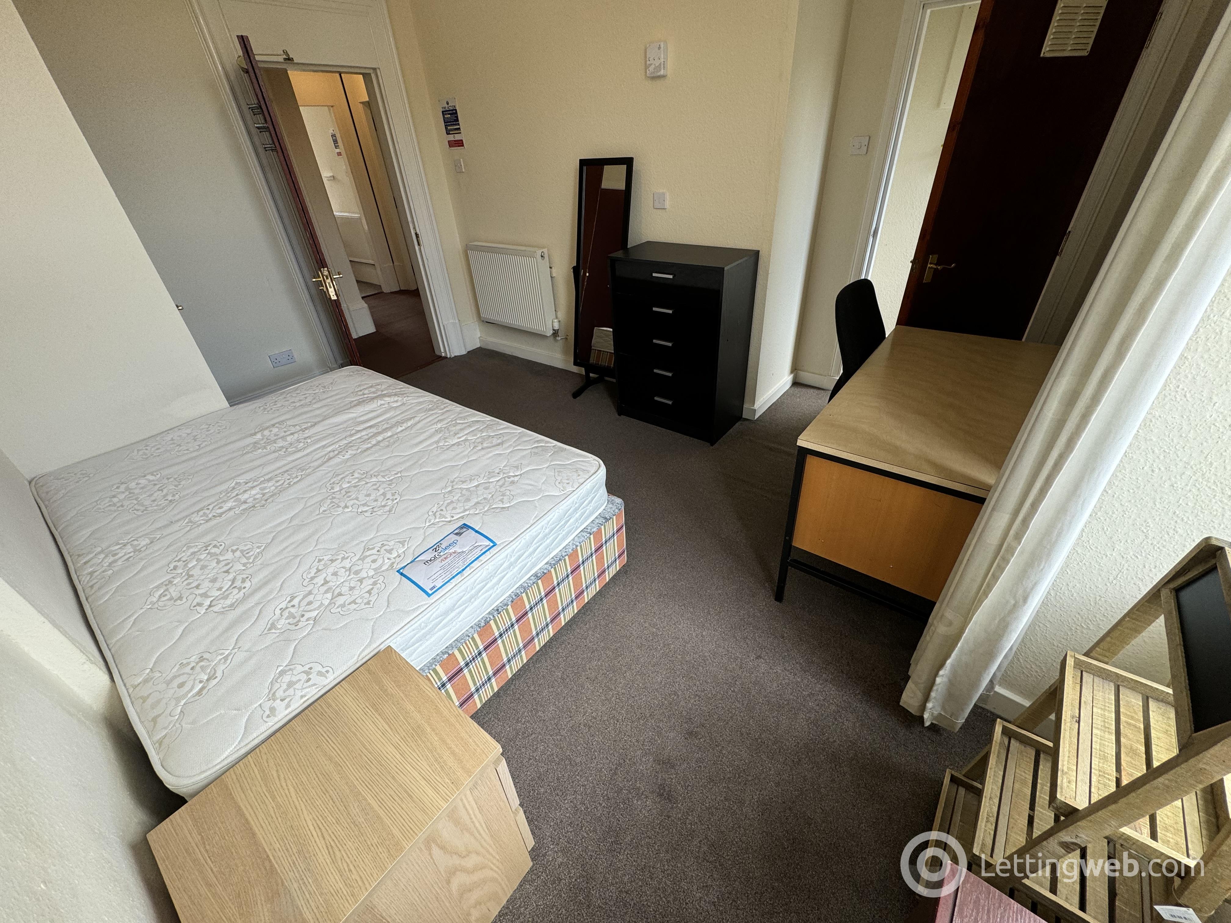 Property to rent in 11E, Whitehall Street, Dundee, DD1 4AA