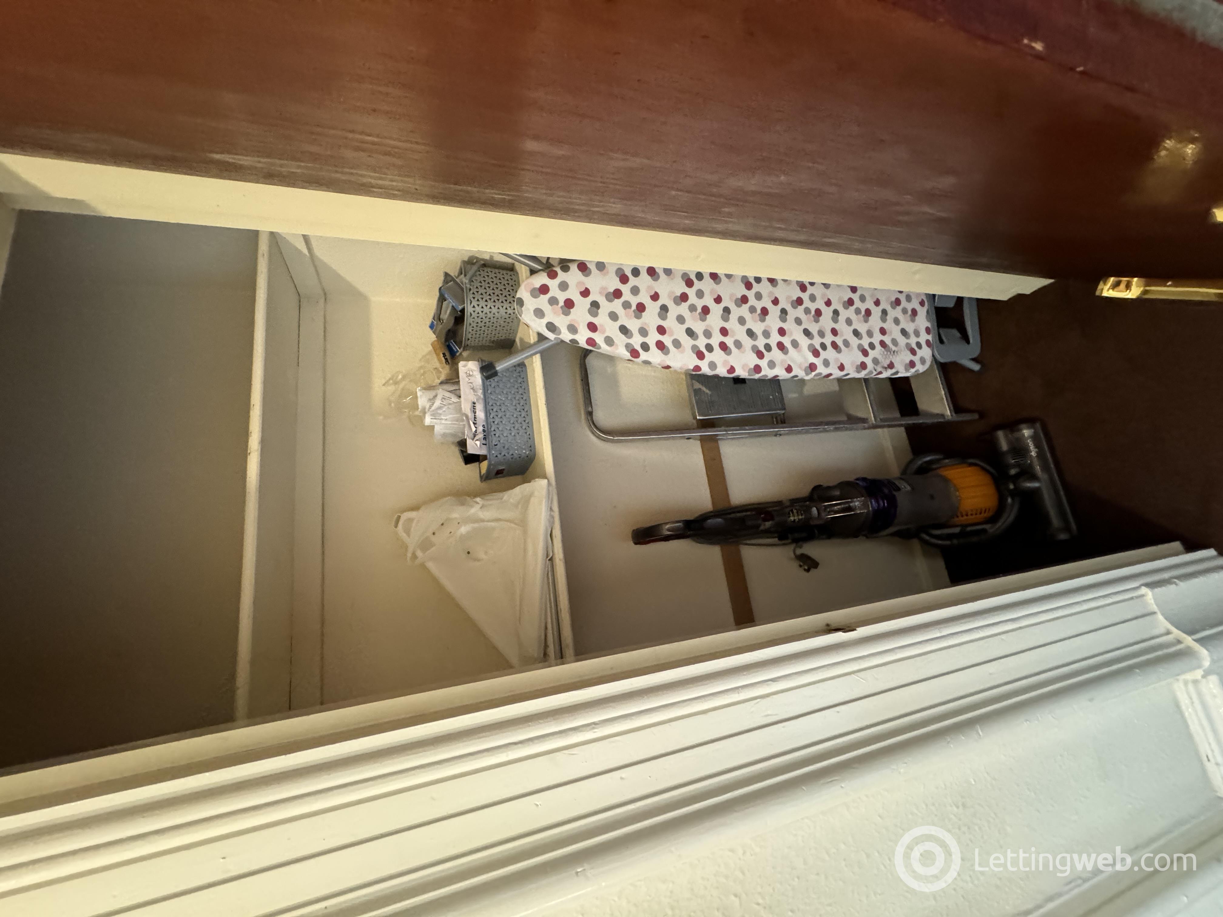 Property to rent in 11E, Whitehall Street, Dundee, DD1 4AA