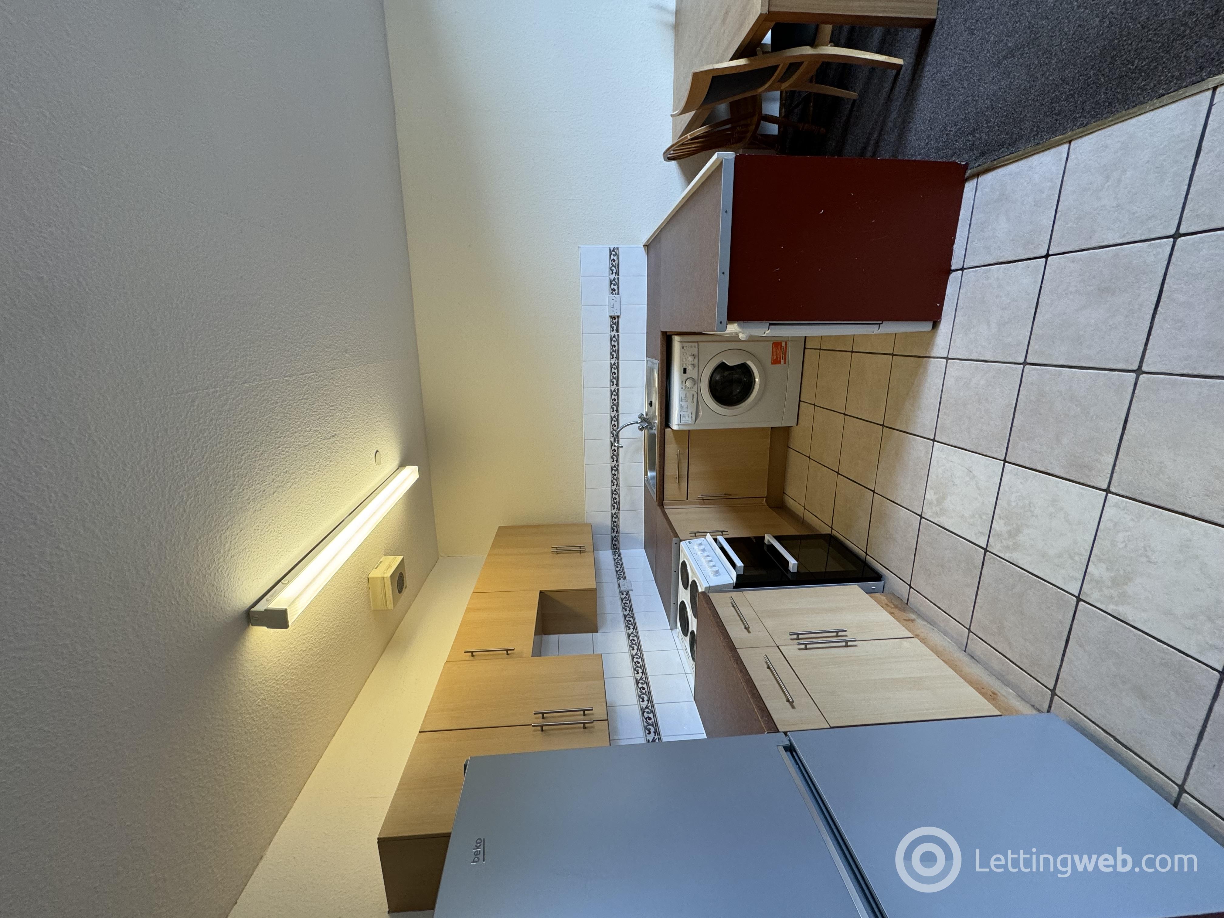 Property to rent in 11E, Whitehall Street, Dundee, DD1 4AA