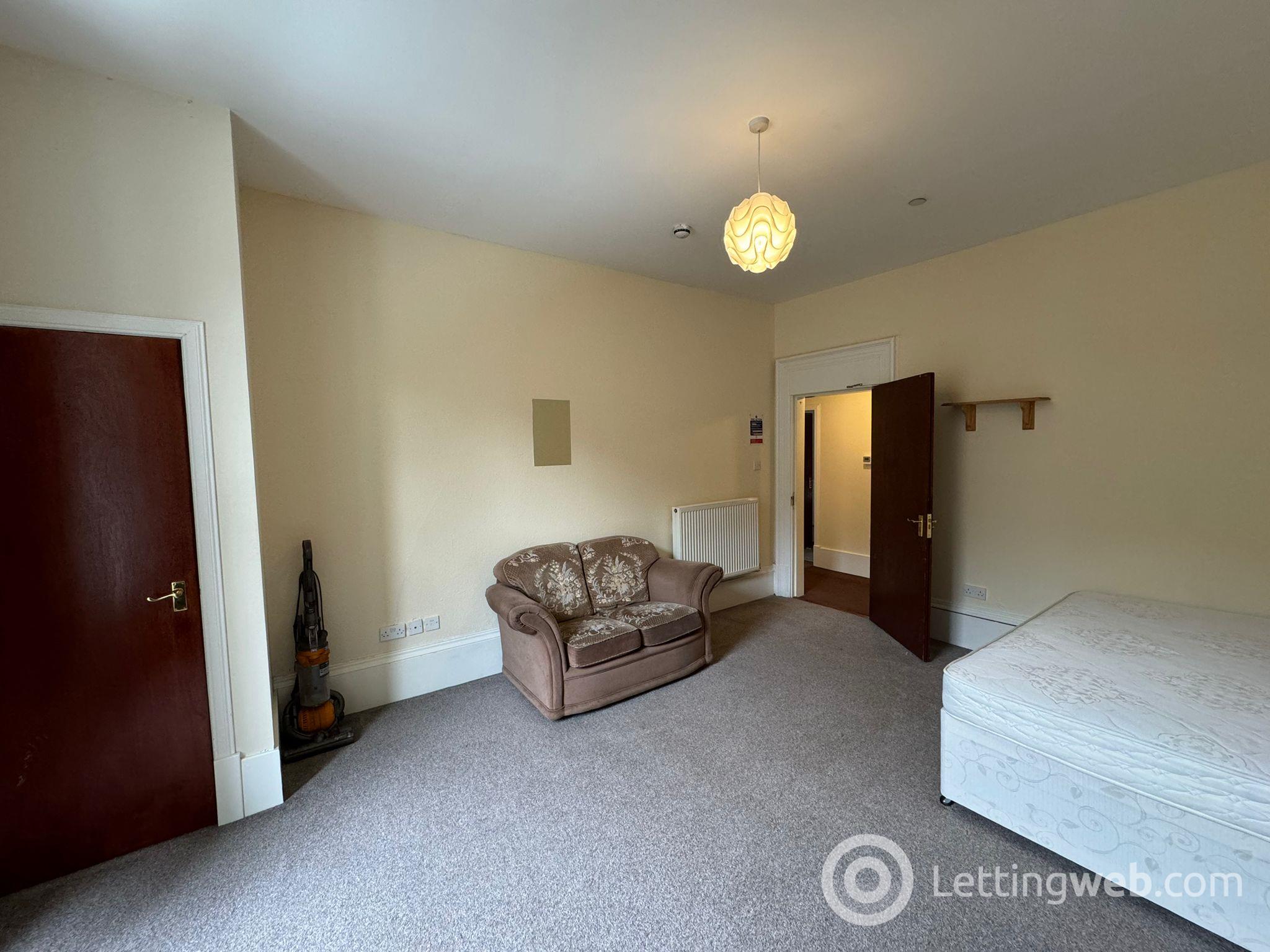 Property to rent in 11D, Whitehall Street, Dundee, DD1 4AA
