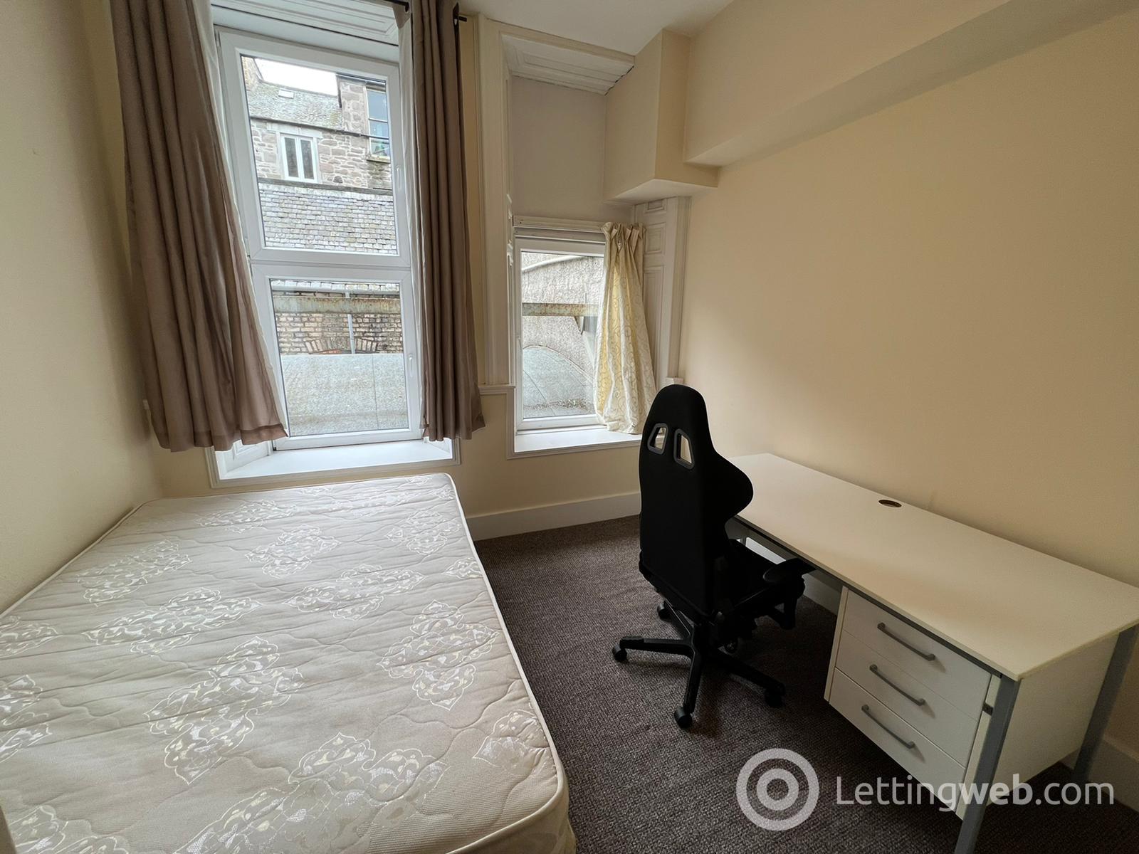 Property to rent in 11A, Whitehall Street, Dundee, DD1 4AA