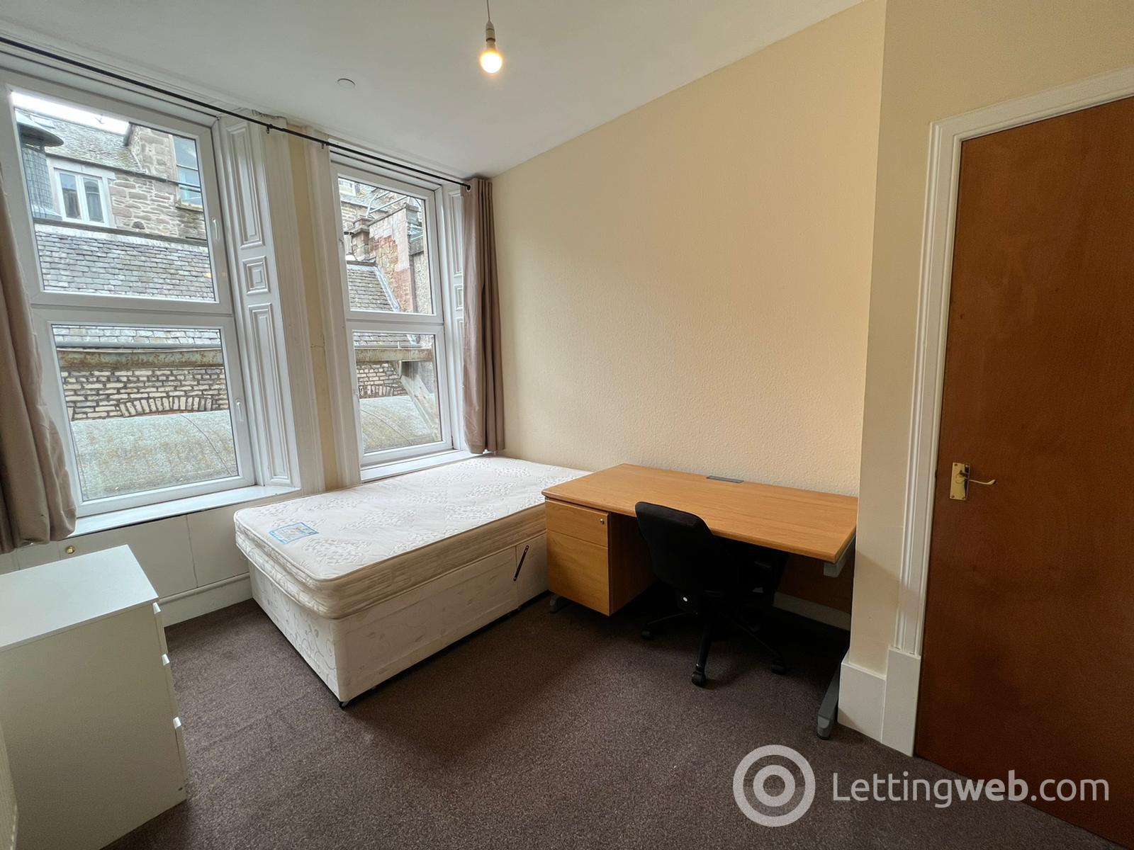Property to rent in 11A, Whitehall Street, Dundee, DD1 4AA