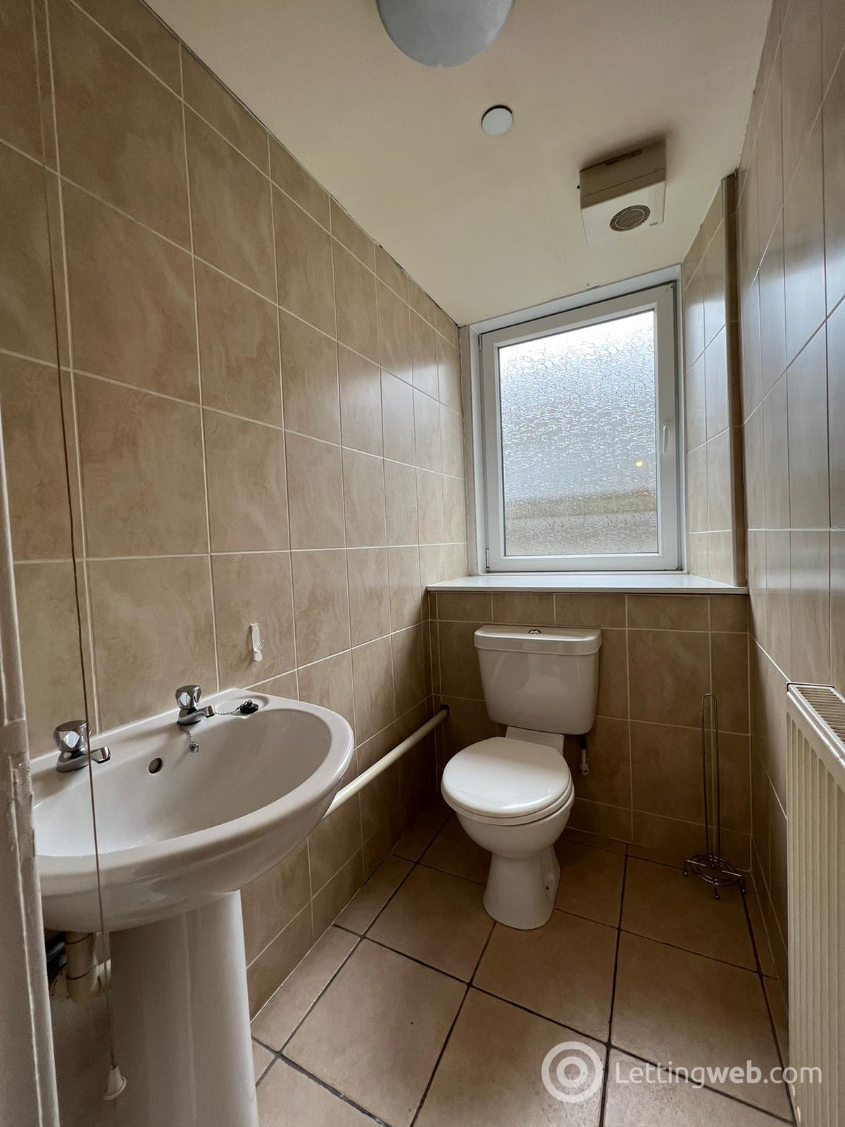 Property to rent in 11A, Whitehall Street, Dundee, DD1 4AA