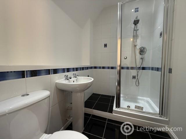 Property to rent in 1A Westgrove Avenue