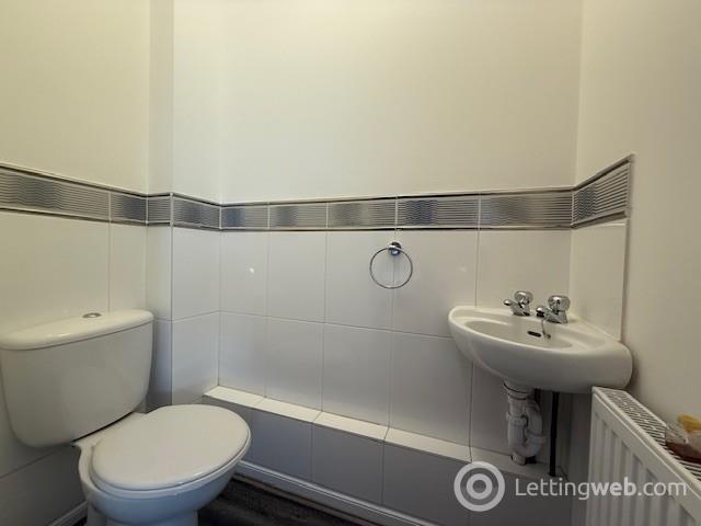 Property to rent in 1A Westgrove Avenue