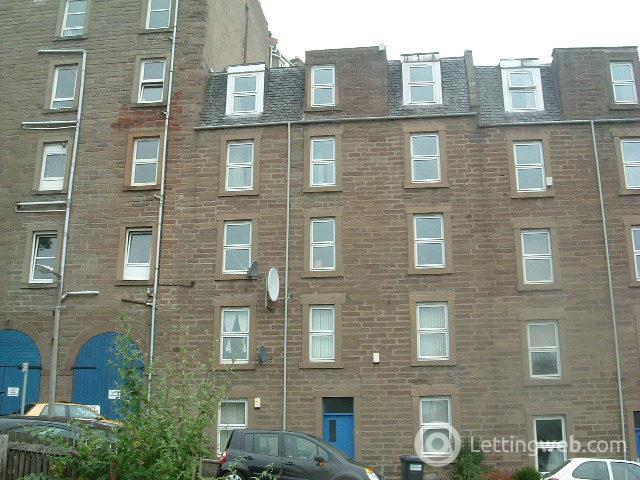 Property to rent in 9 Parker Street 1/2