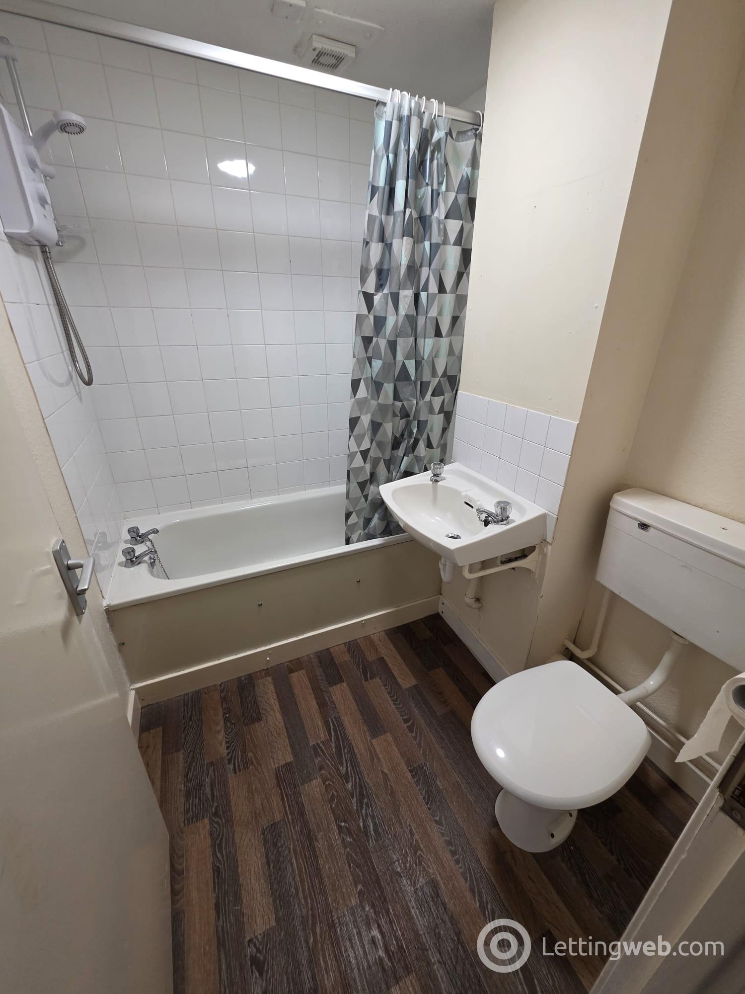 Property to rent in 9 Parker Street 1/2