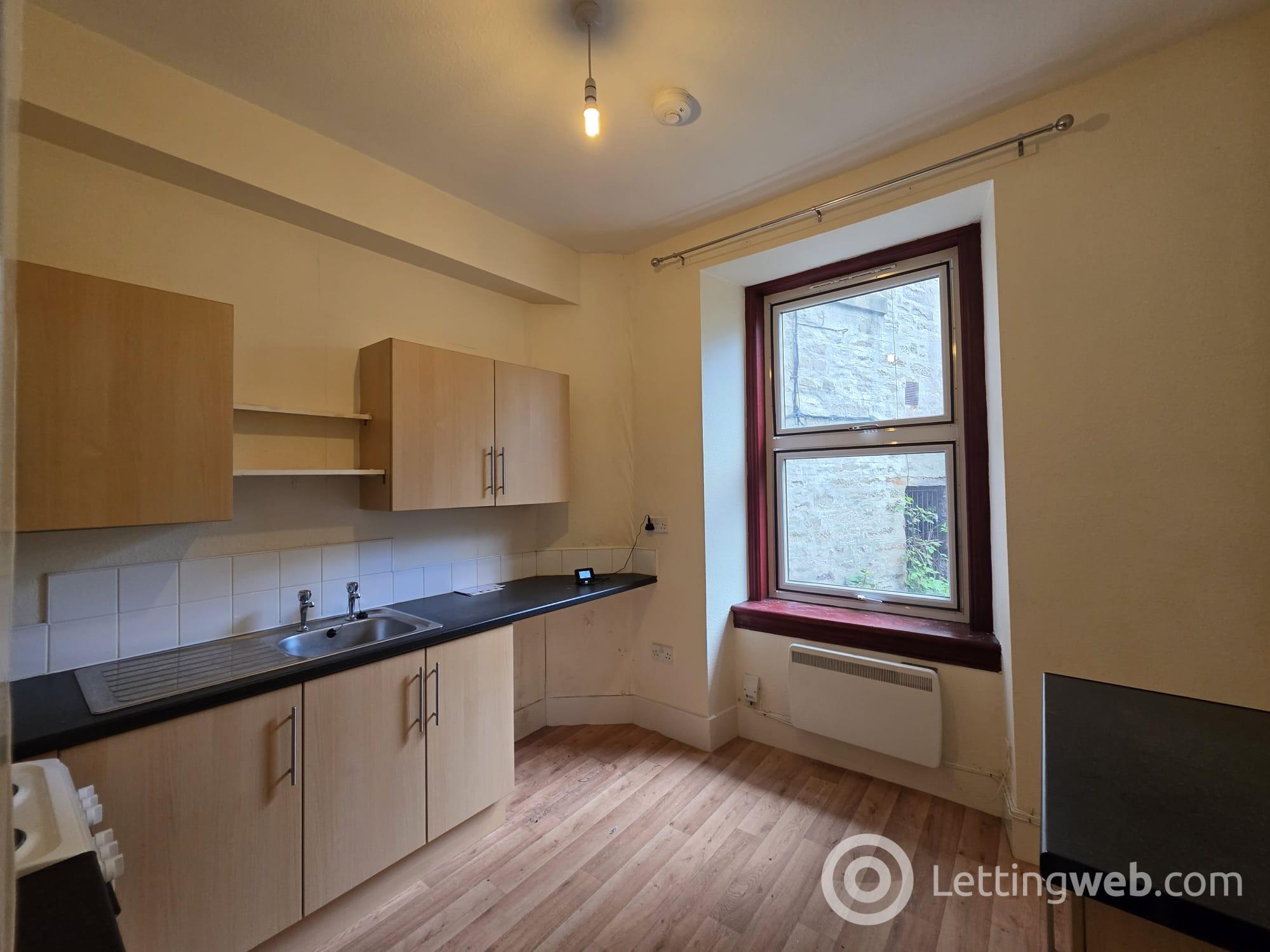 Property to rent in 9 Parker Street 1/2