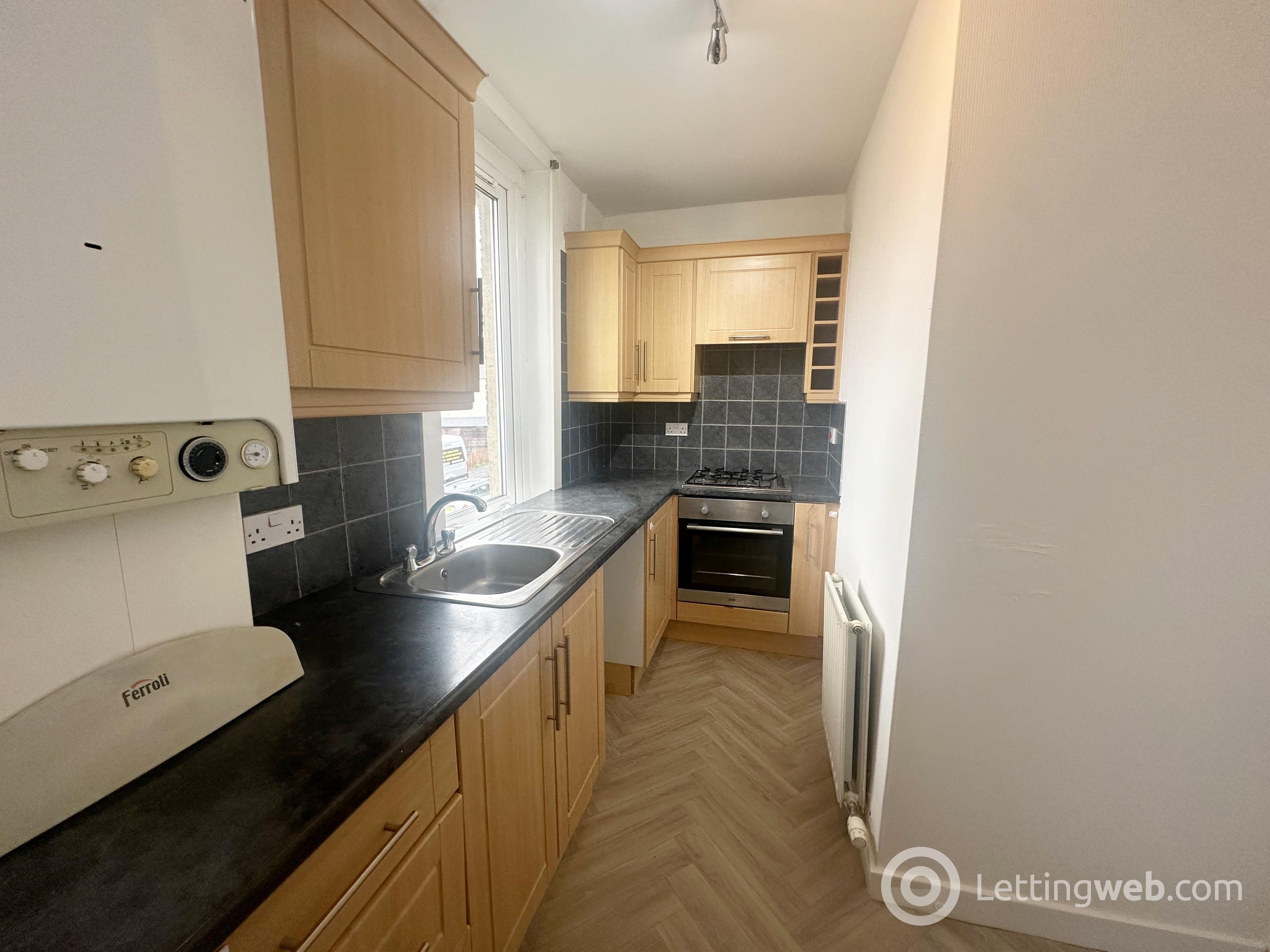 Property to rent in Park Crescent, Strathaven, ML10 6NQ