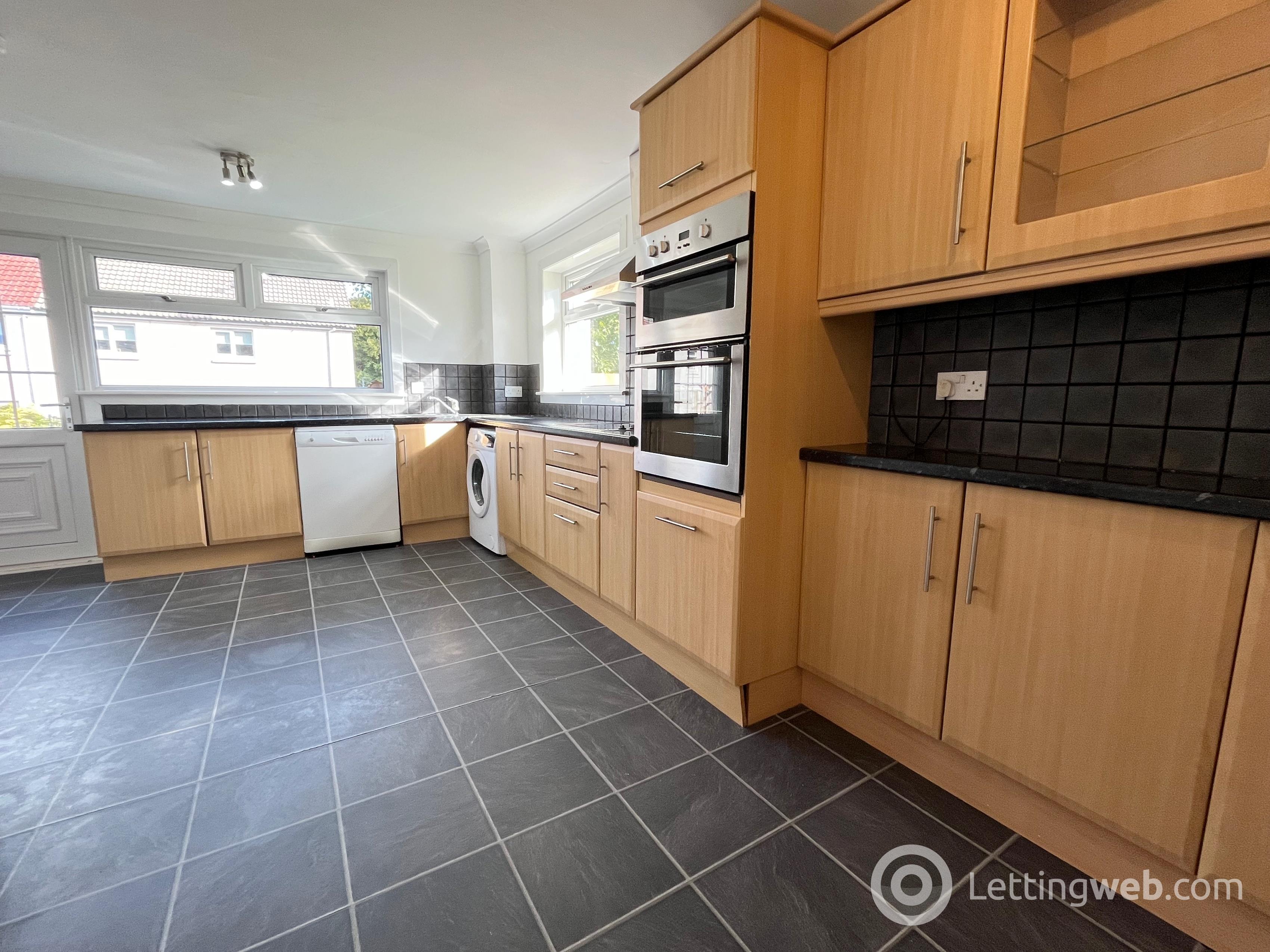 Property to rent in Glendevon Place, Hamilton, ML3 8EE