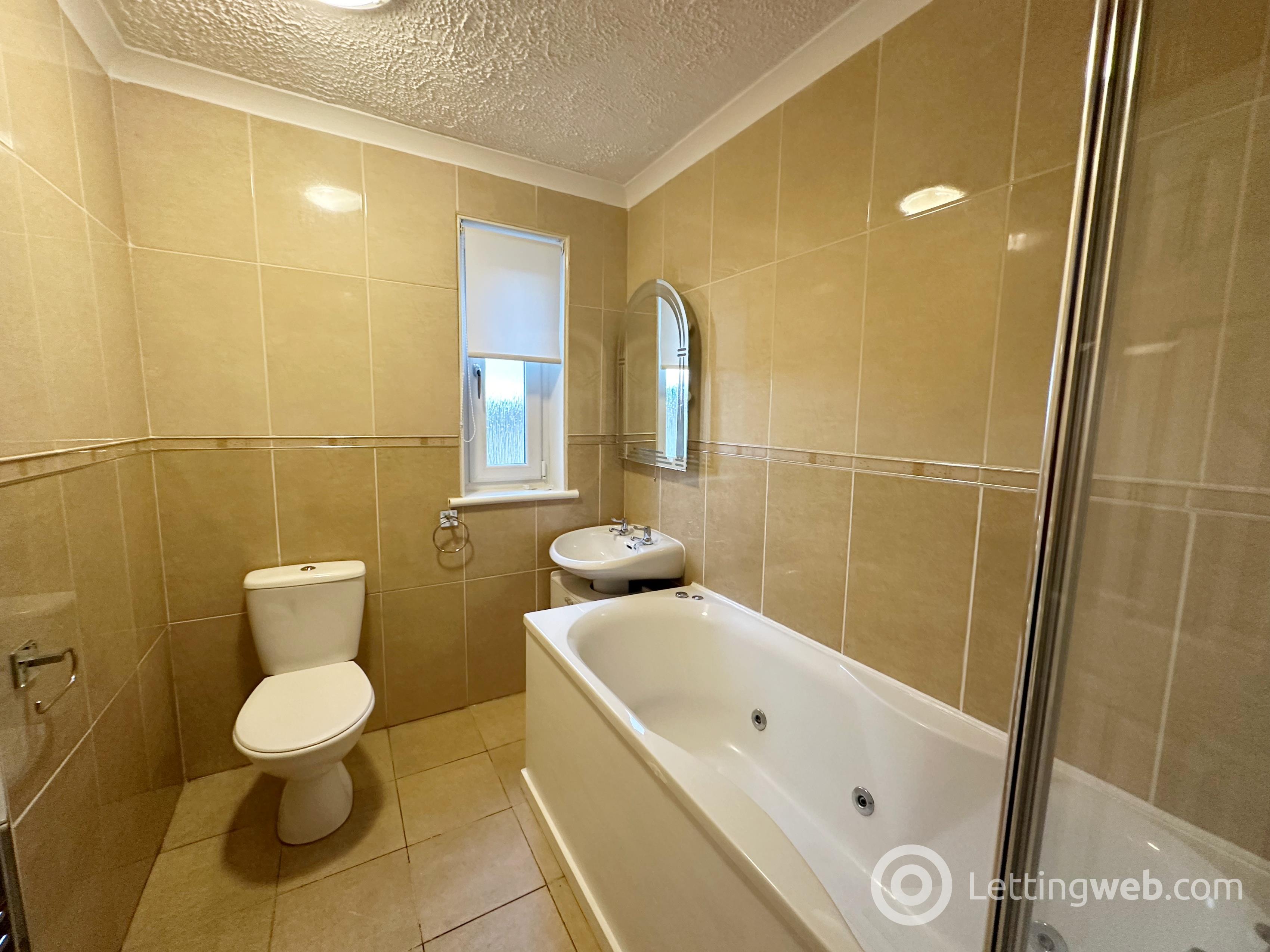 Property to rent in Buchanan Crescent, Hamilton, ML3 8LN