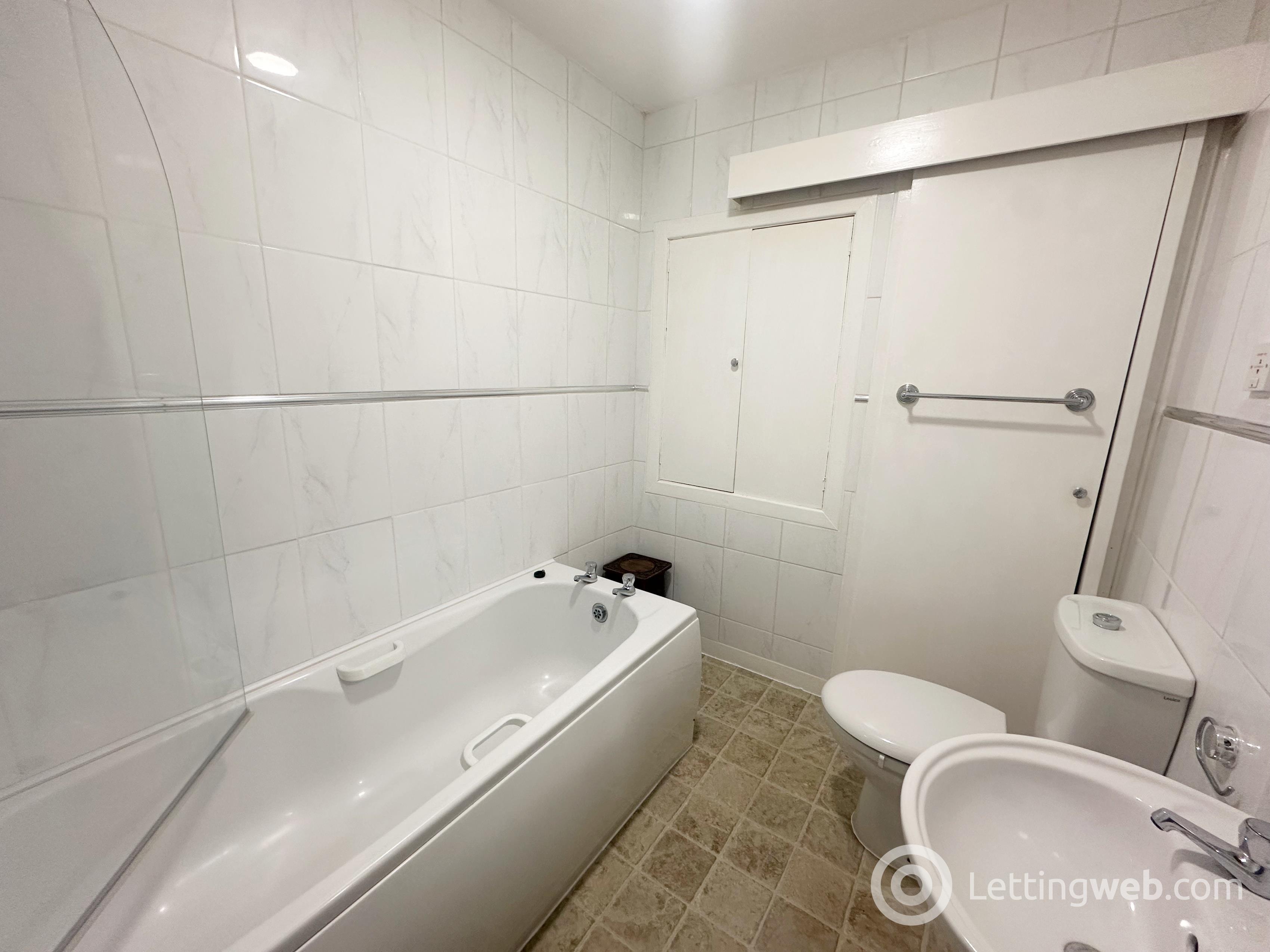 Property to rent in Thomson Street, Strathaven, ML10 6JZ