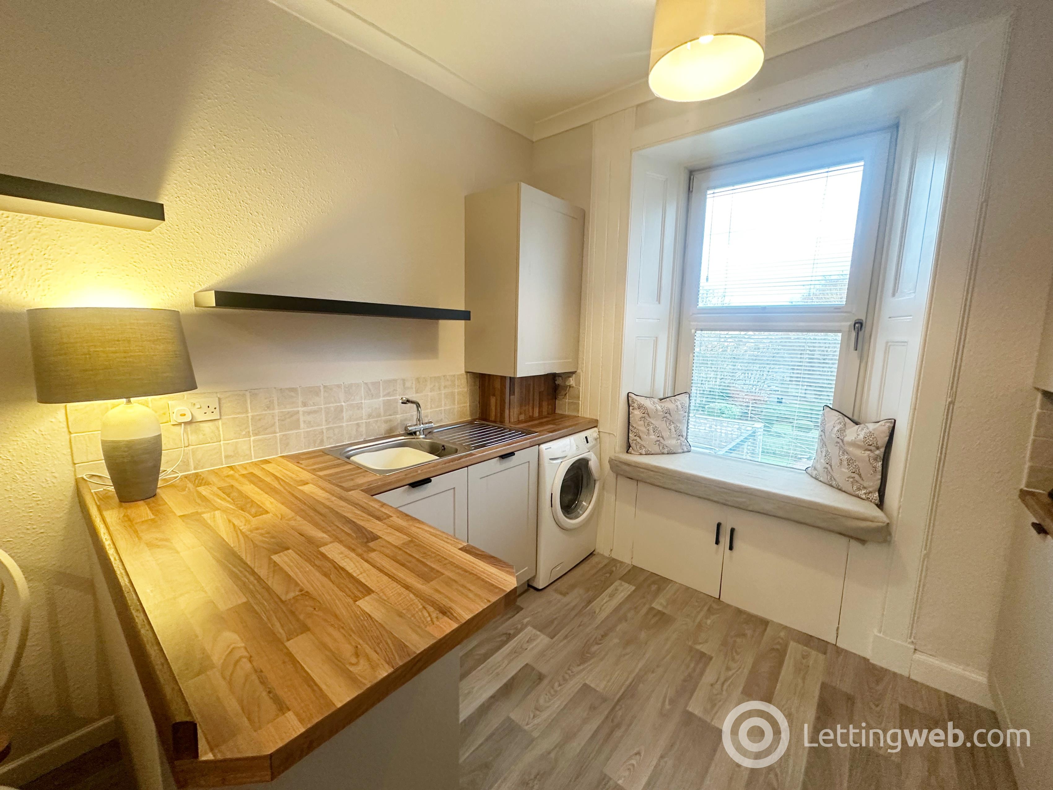 Property to rent in Thomson Street, Strathaven, ML10 6JZ