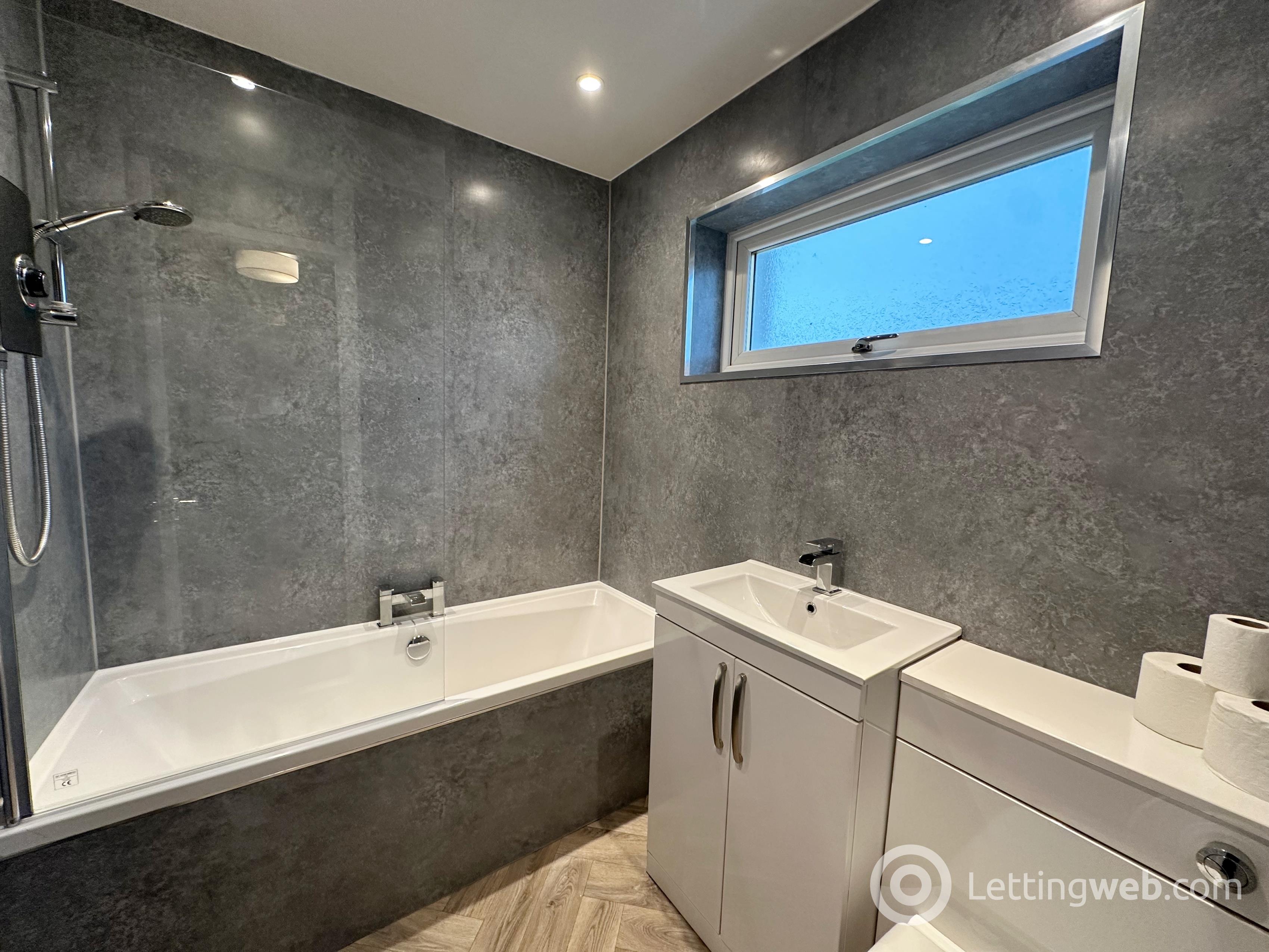 Property to rent in 24 Iona Path, Blantyre, Glasgow, G72 9RW
