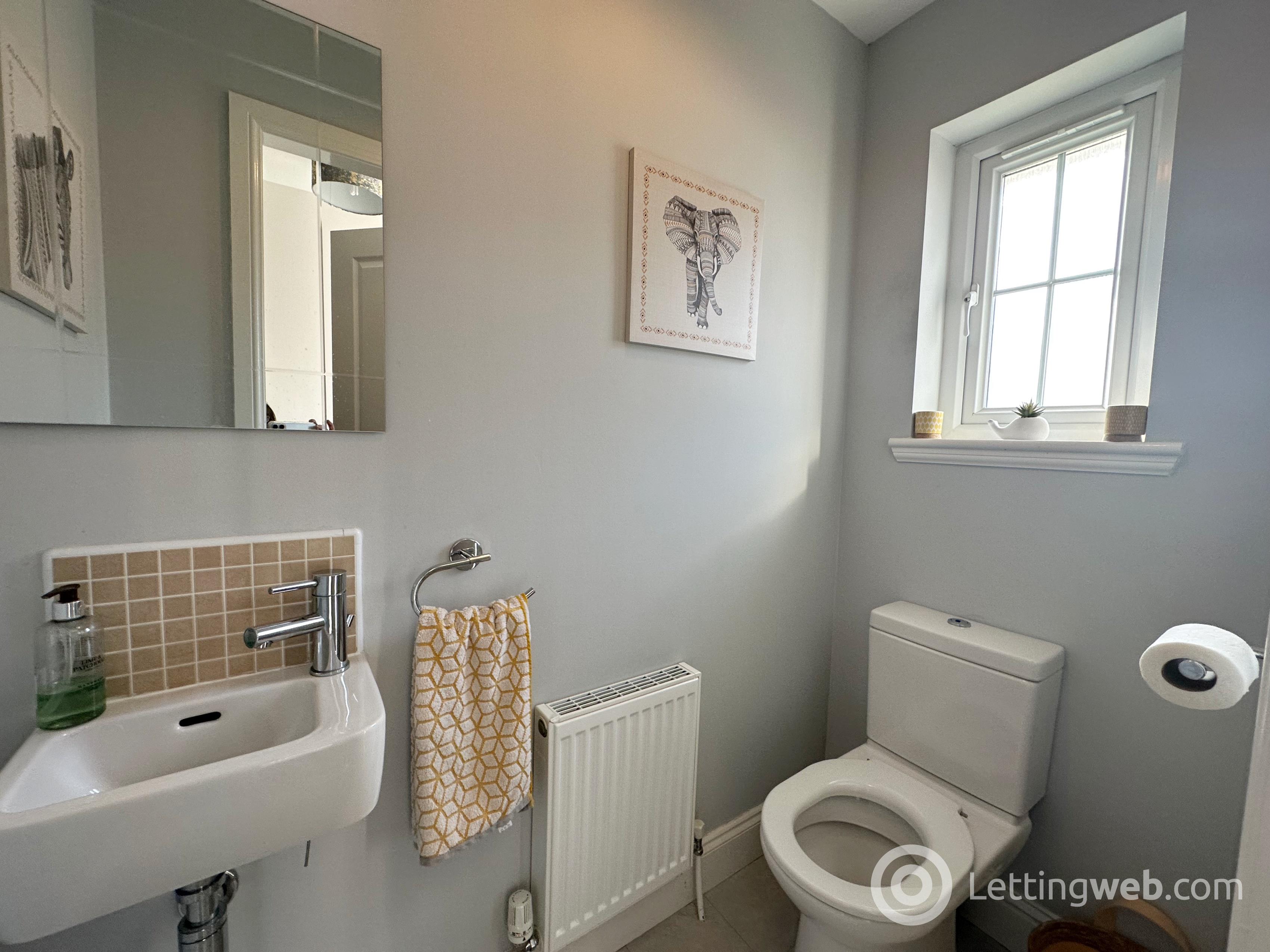 Property to rent in Quinn Court, Lanark, ML11 9ZR