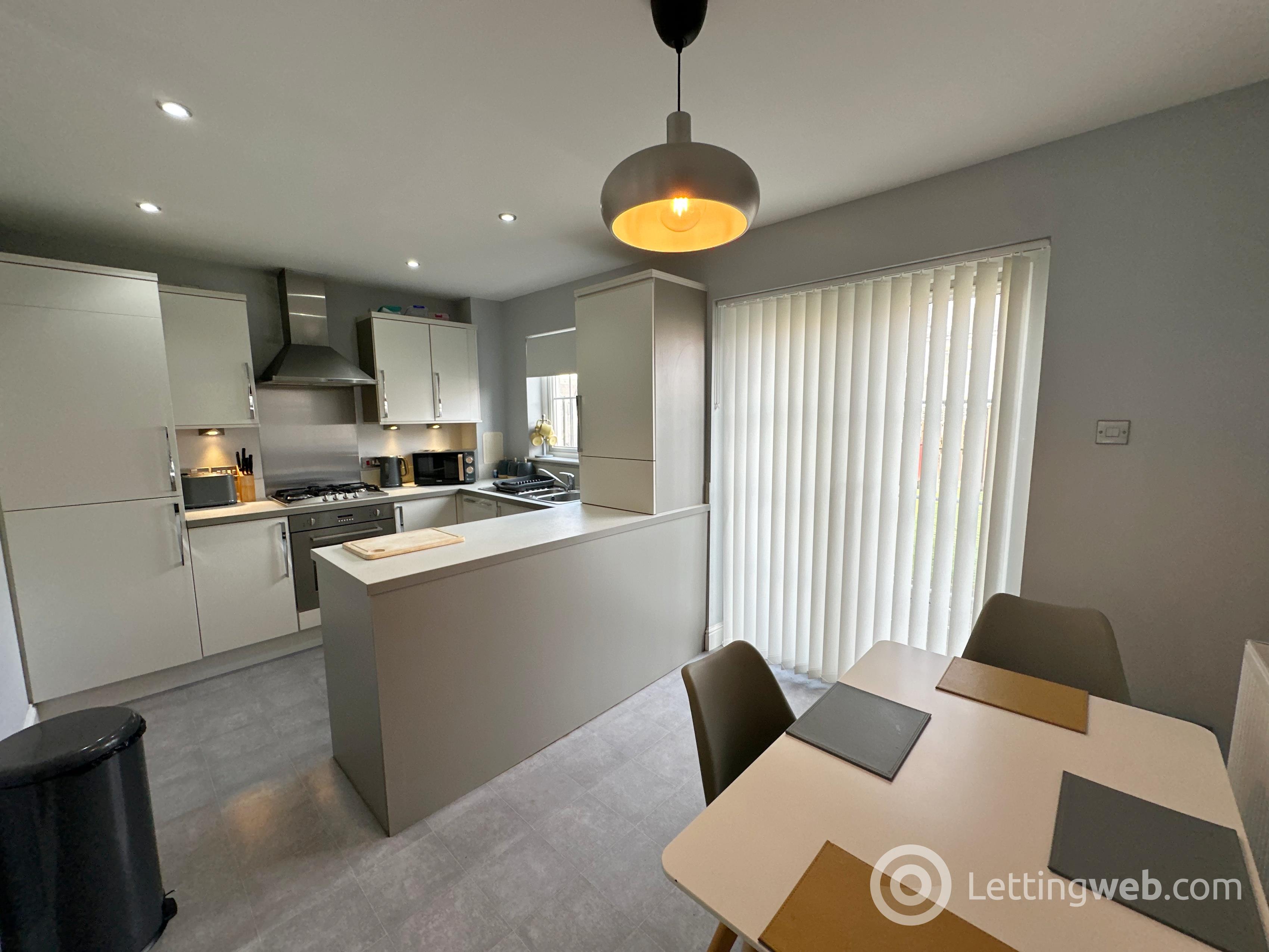Property to rent in Quinn Court, Lanark, ML11 9ZR