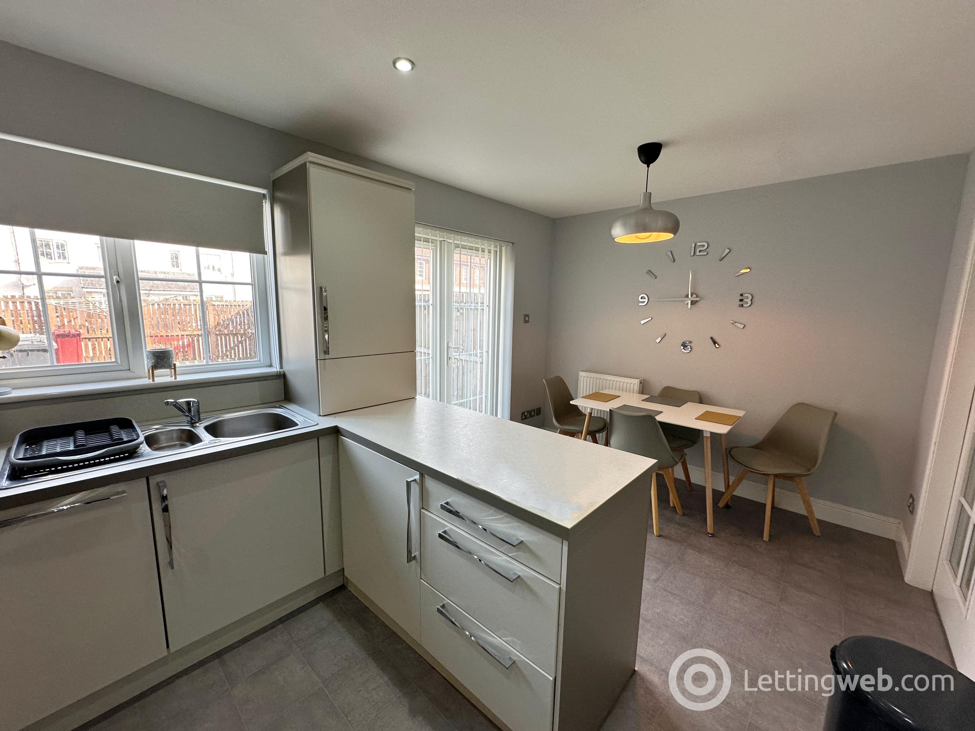 Property to rent in Quinn Court, Lanark, ML11 9ZR