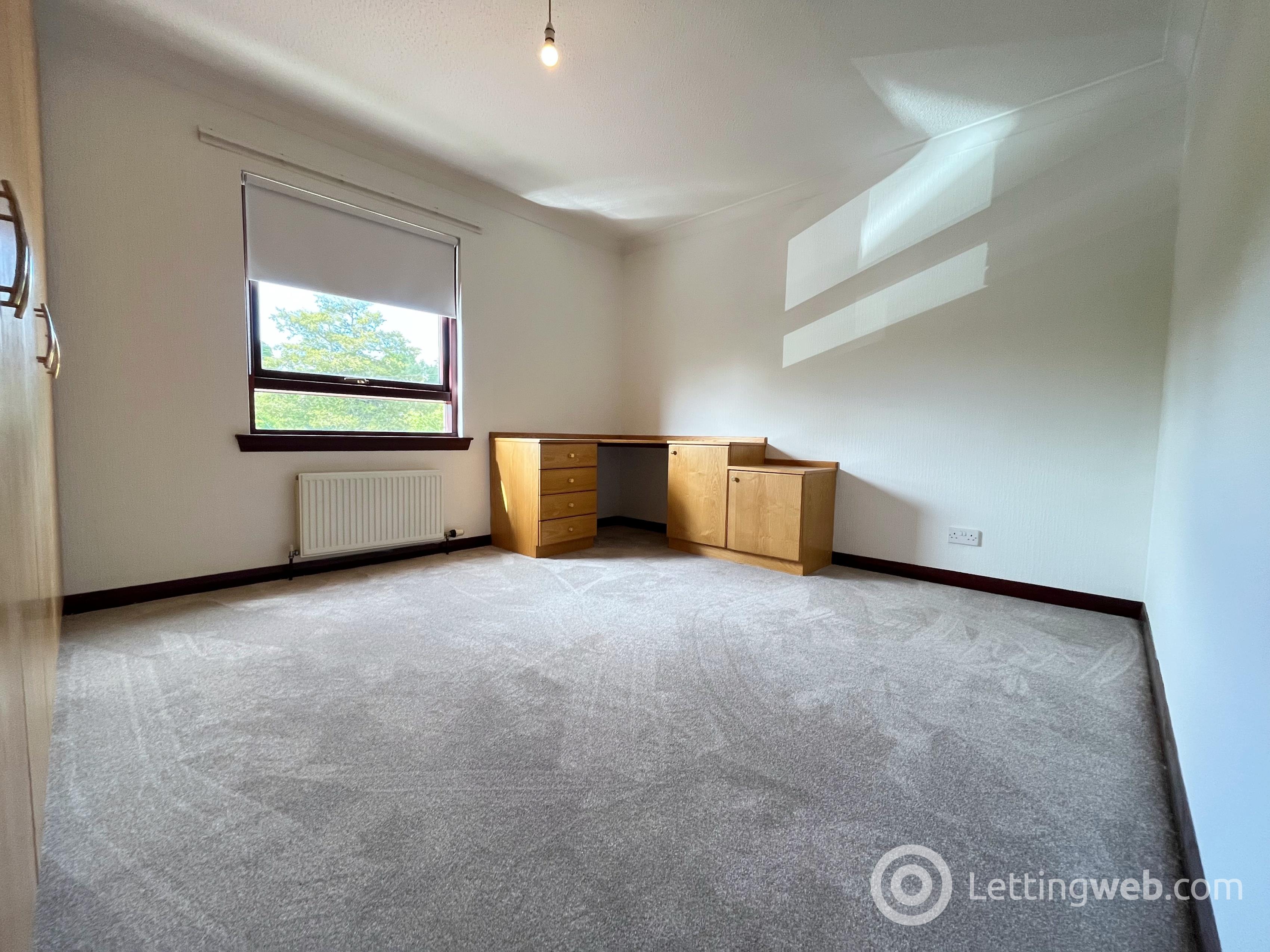 Property to rent in Barncluith Court, Miller Street, Hamilton, ML3 7EW