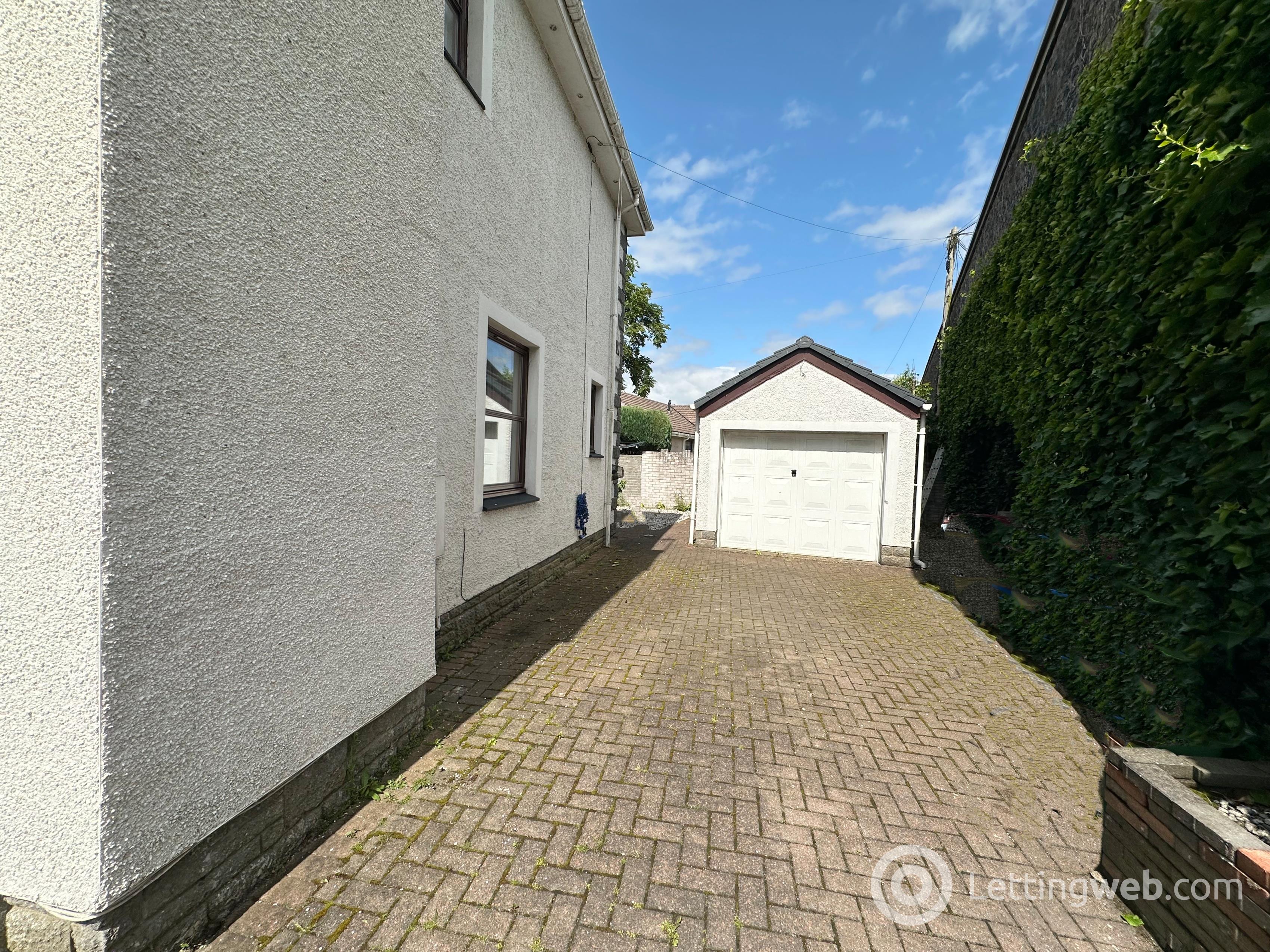 Property to rent in Chapel Road, Strathaven, ML10 6NA