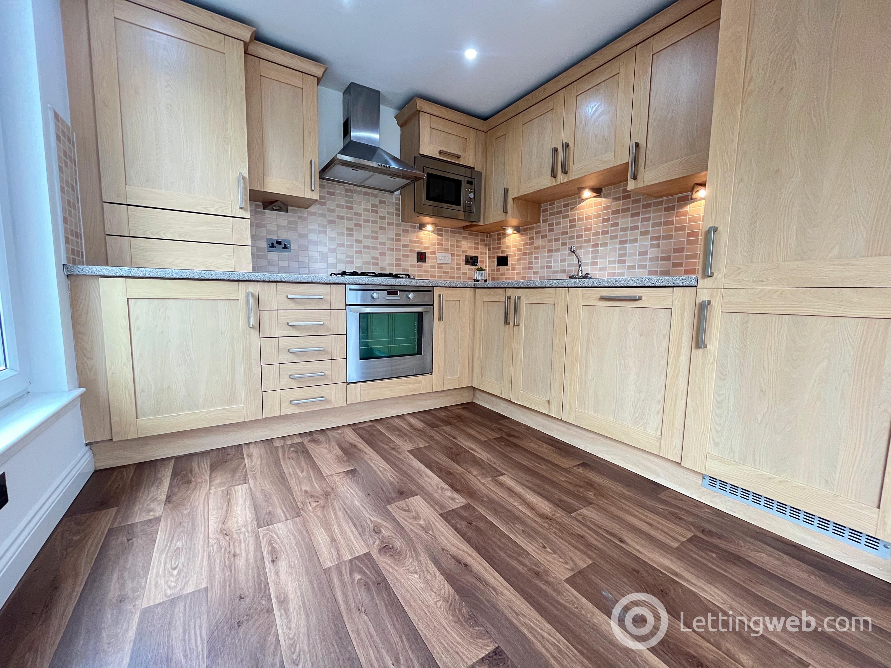 Property to rent in May Gardens, Wishaw, ML2 7PB