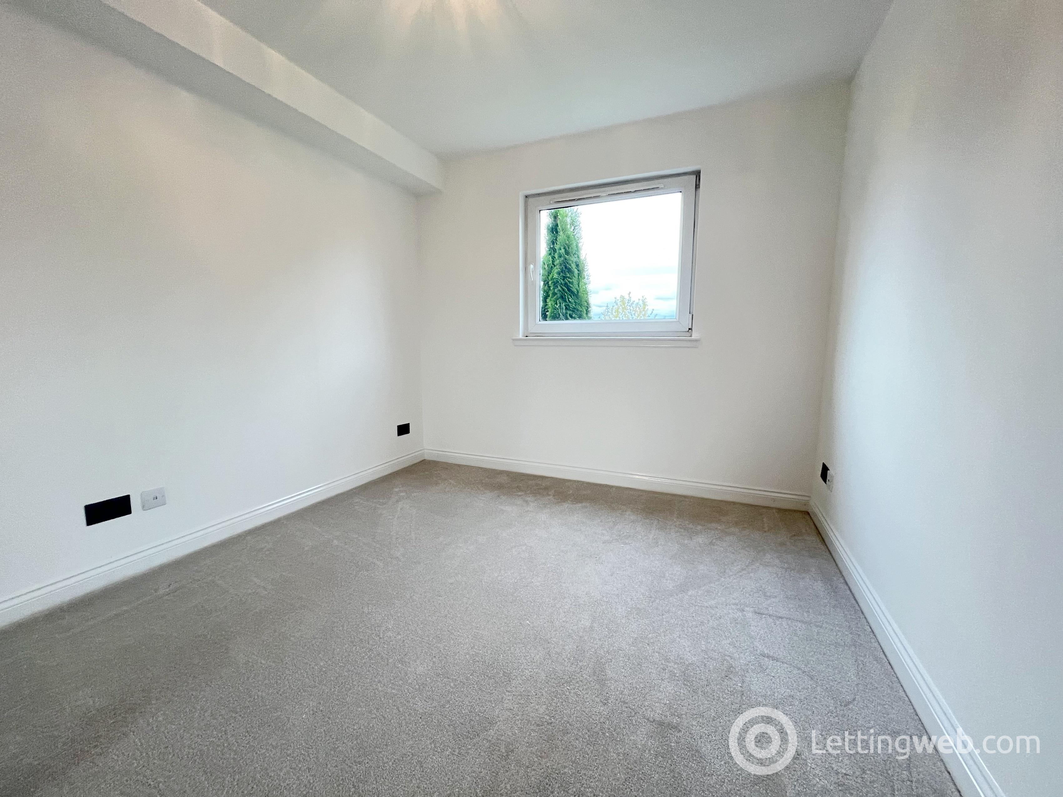 Property to rent in May Gardens, Wishaw, ML2 7PB