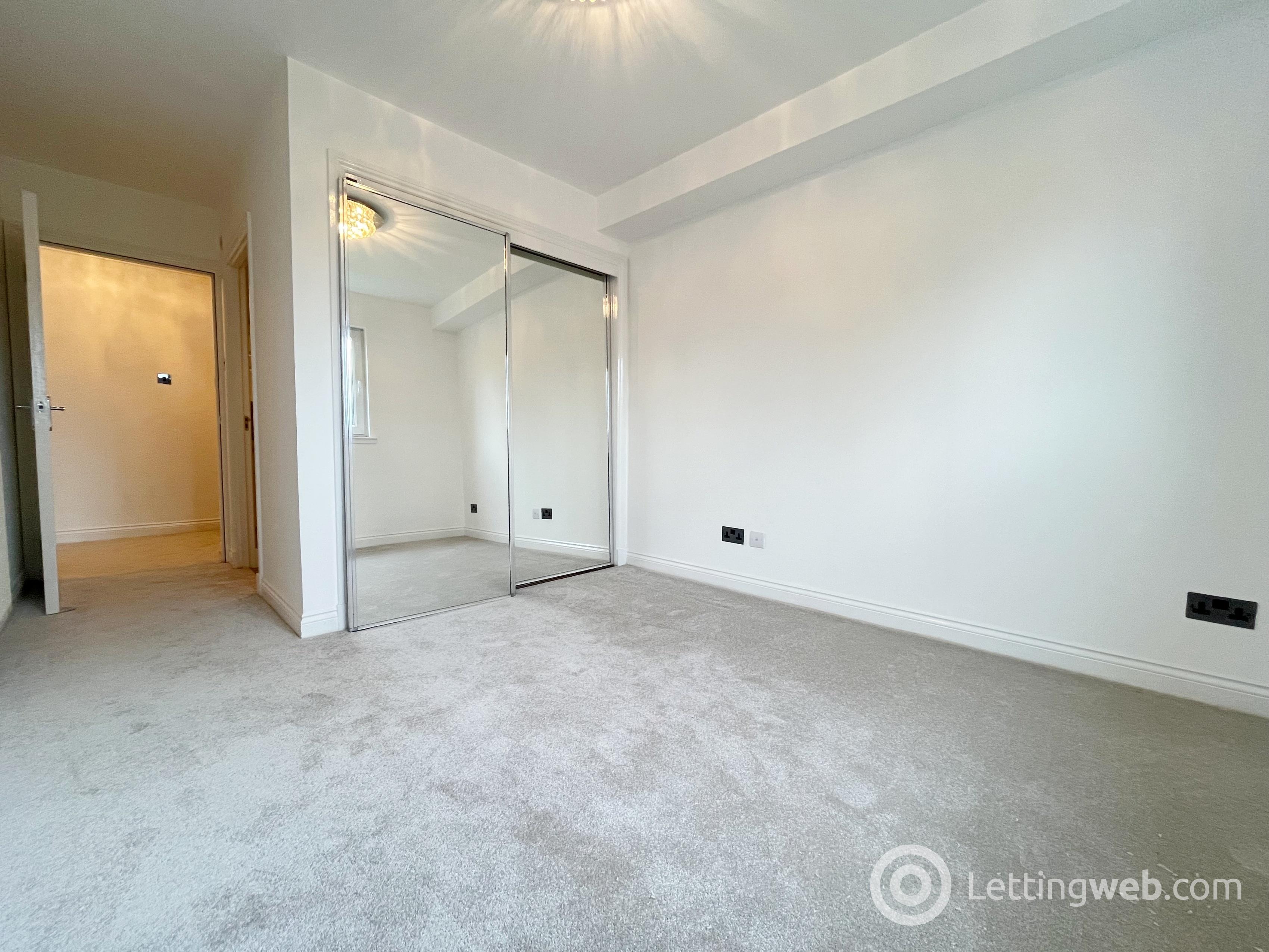 Property to rent in May Gardens, Wishaw, ML2 7PB