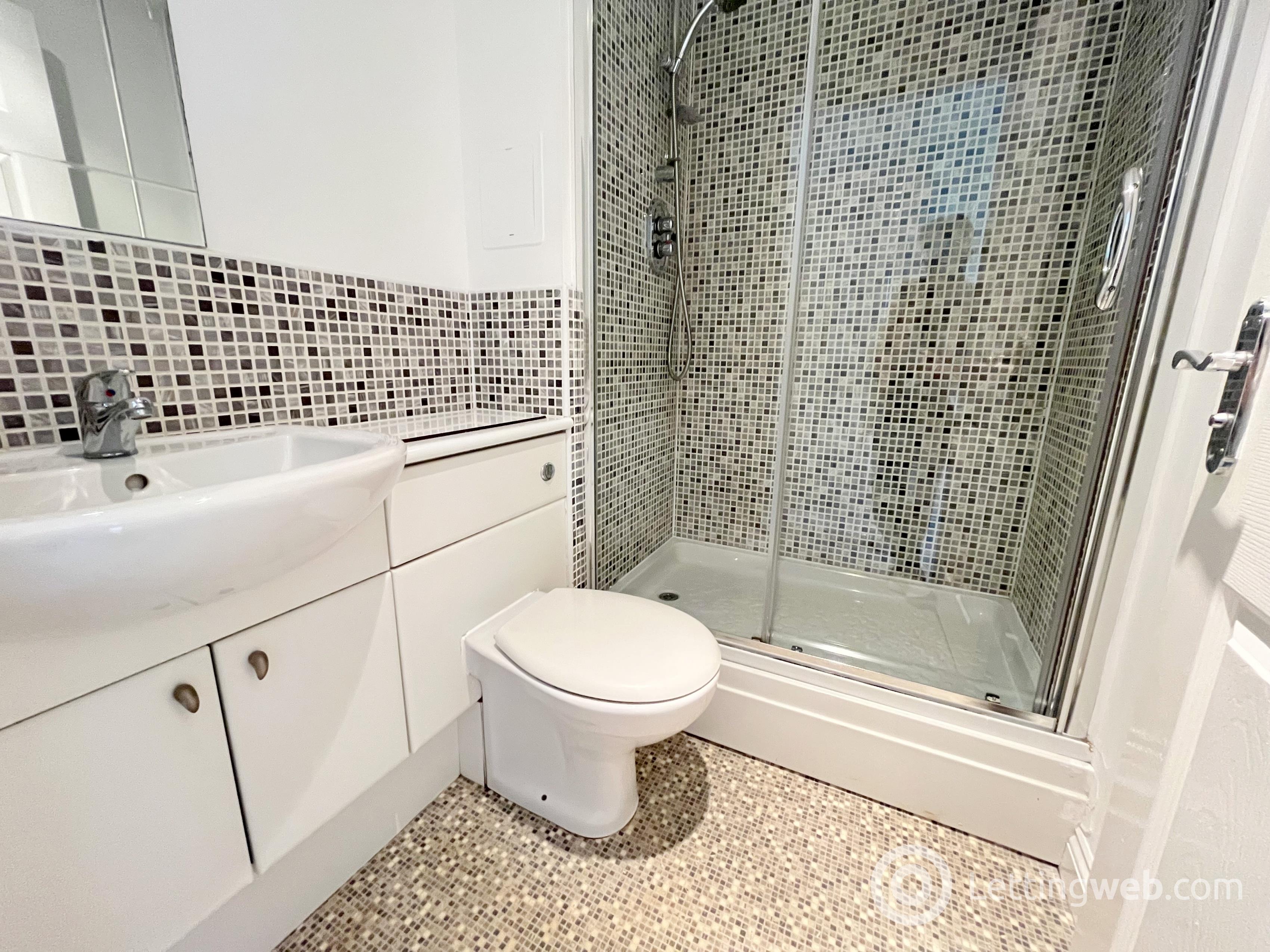 Property to rent in May Gardens, Wishaw, ML2 7PB