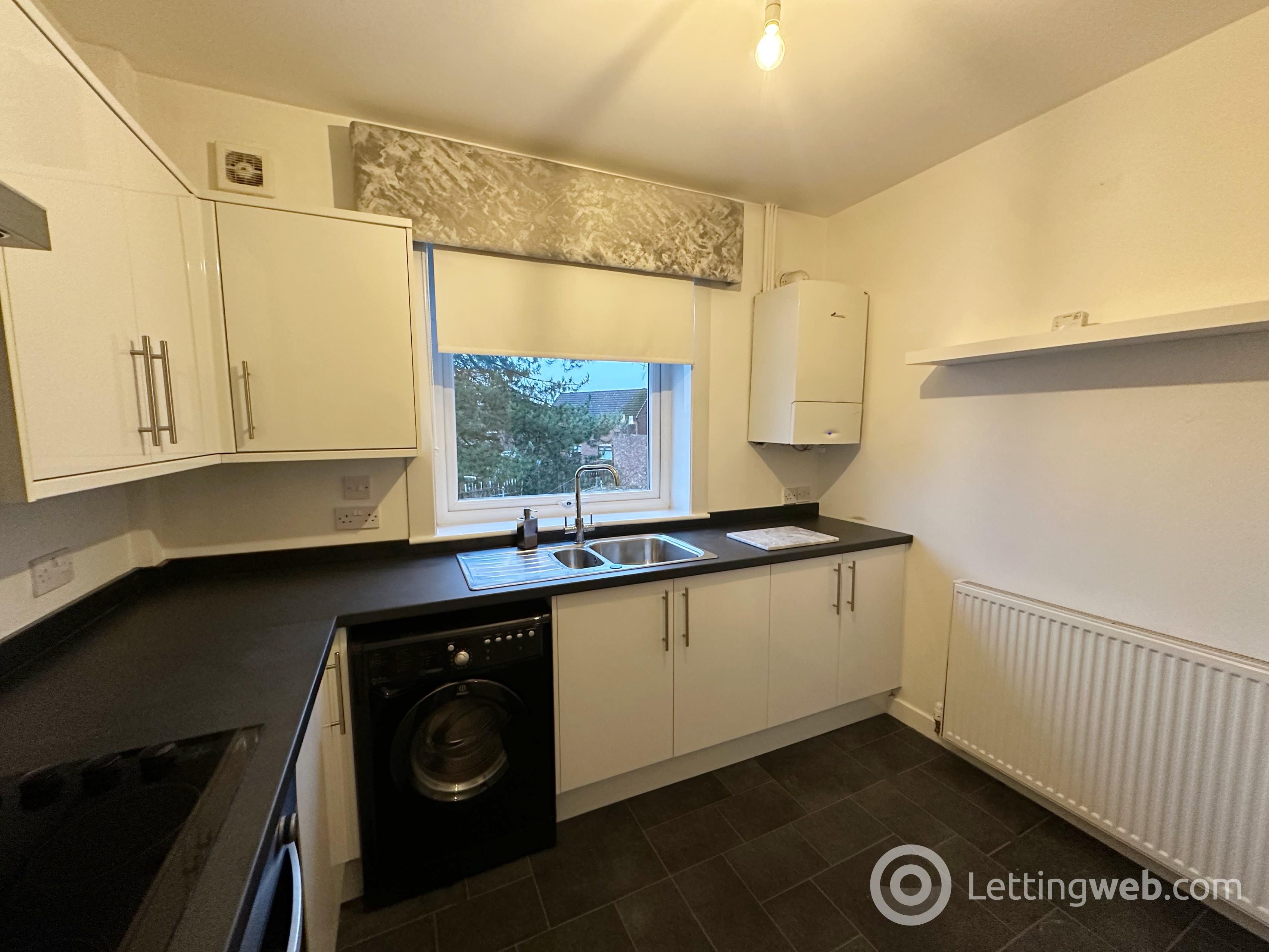 Property to rent in London Street, Larkhall, ML9 1AG