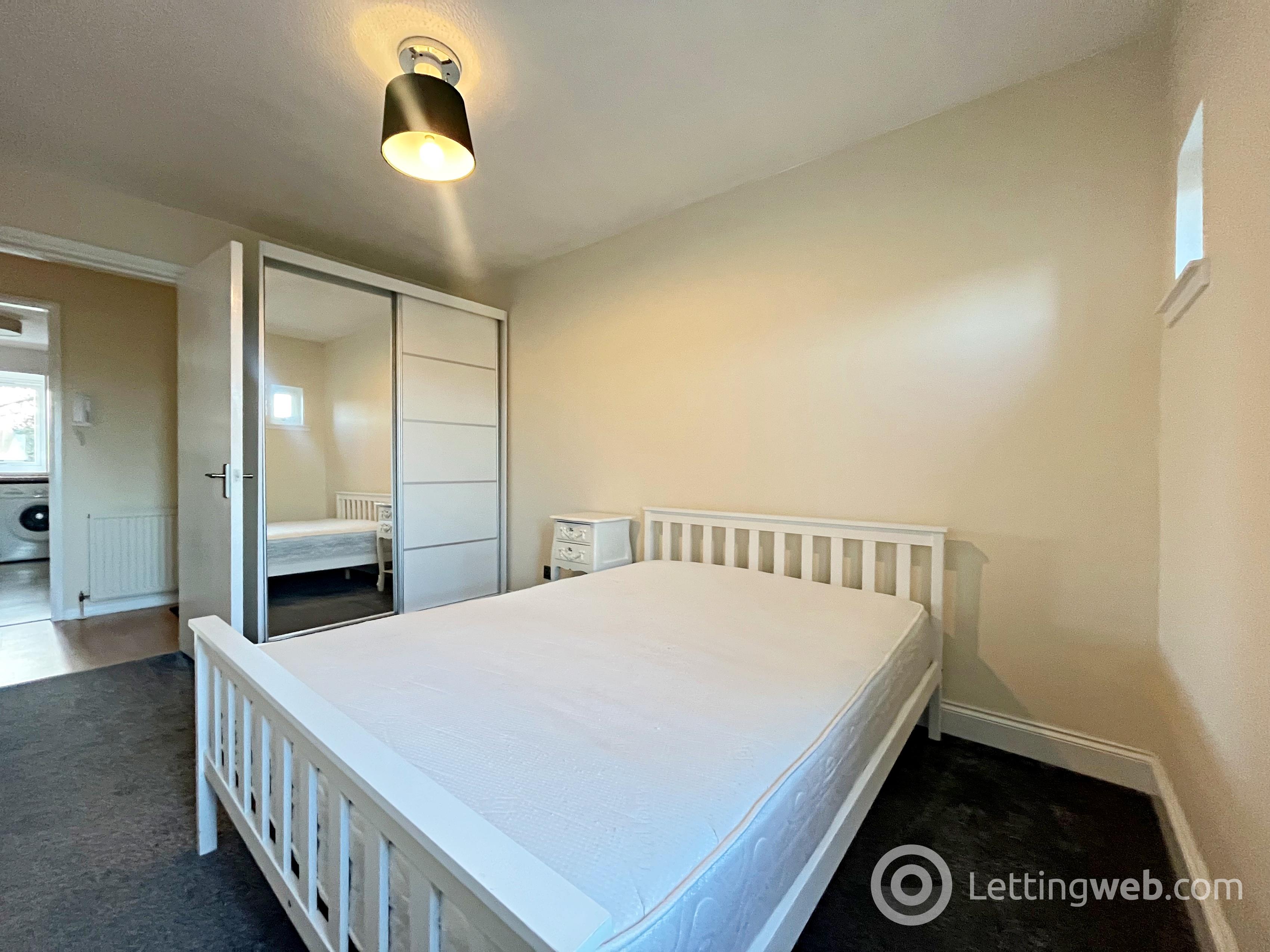 Property to rent in Park View, Strathaven, ML10 6NW