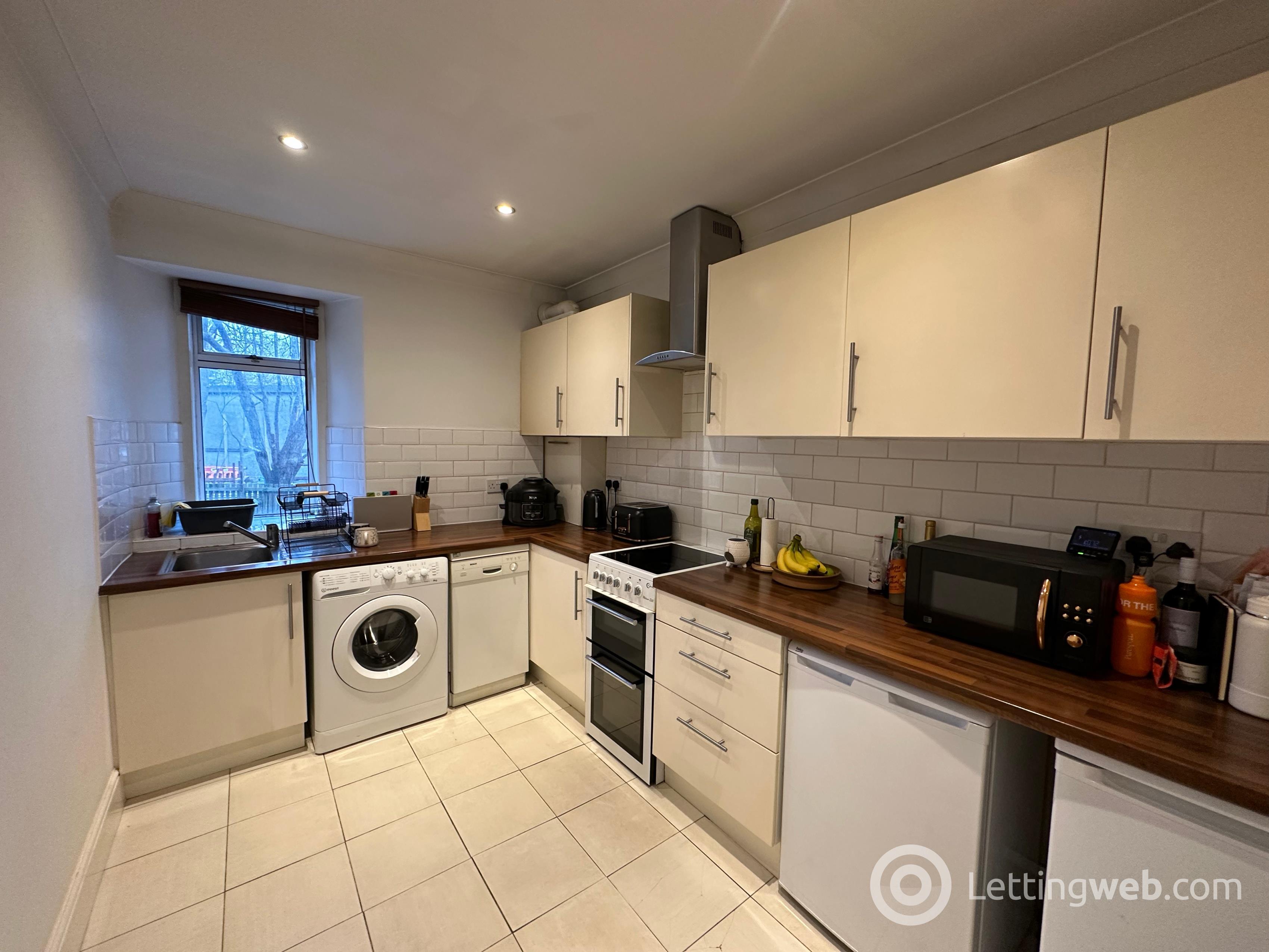 Property to rent in Burnbank Road, Hamilton, ML3 9AQ