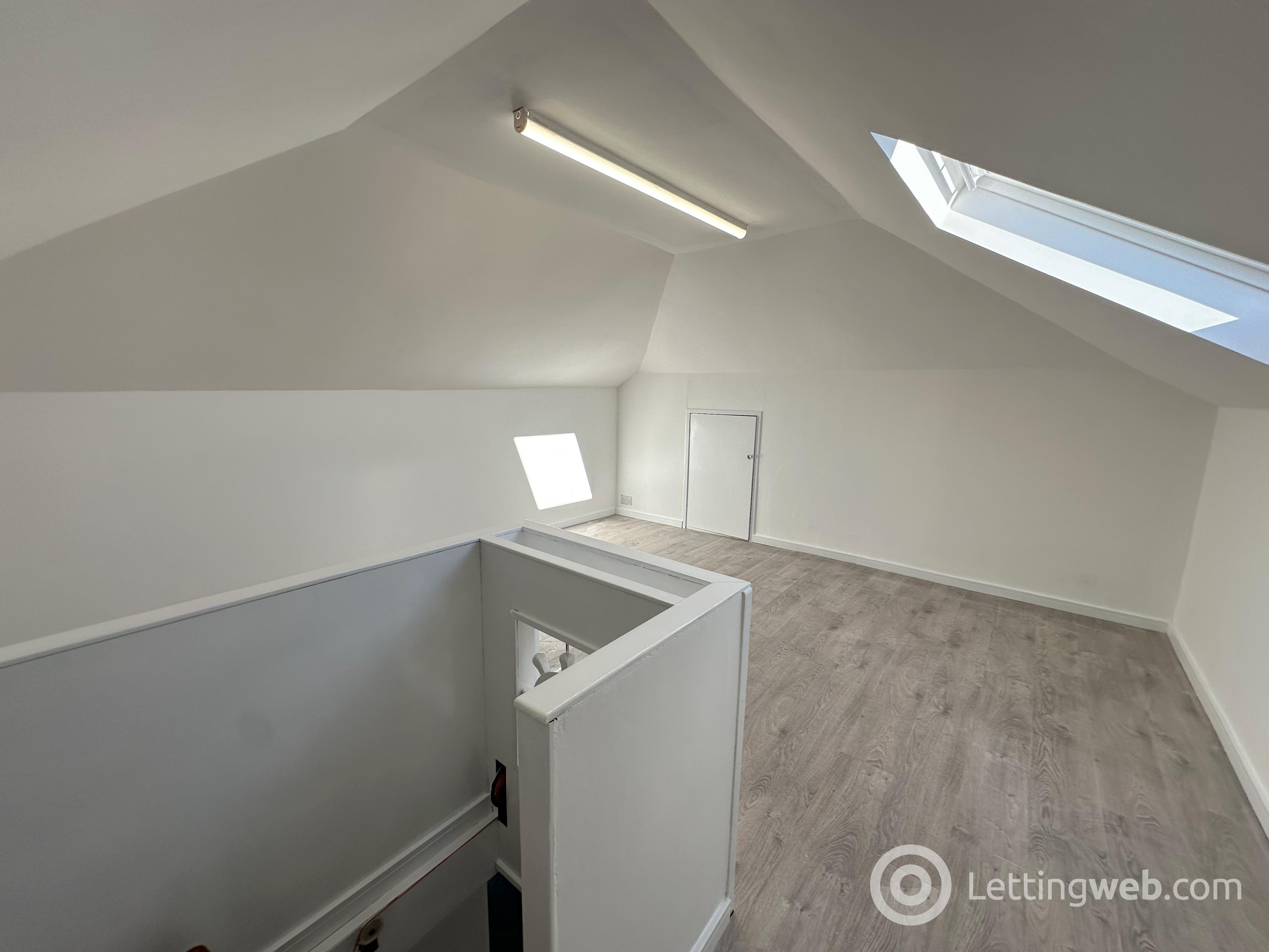 Property to rent in 2 Woodland Gardens, Hamilton, ML3 7JE