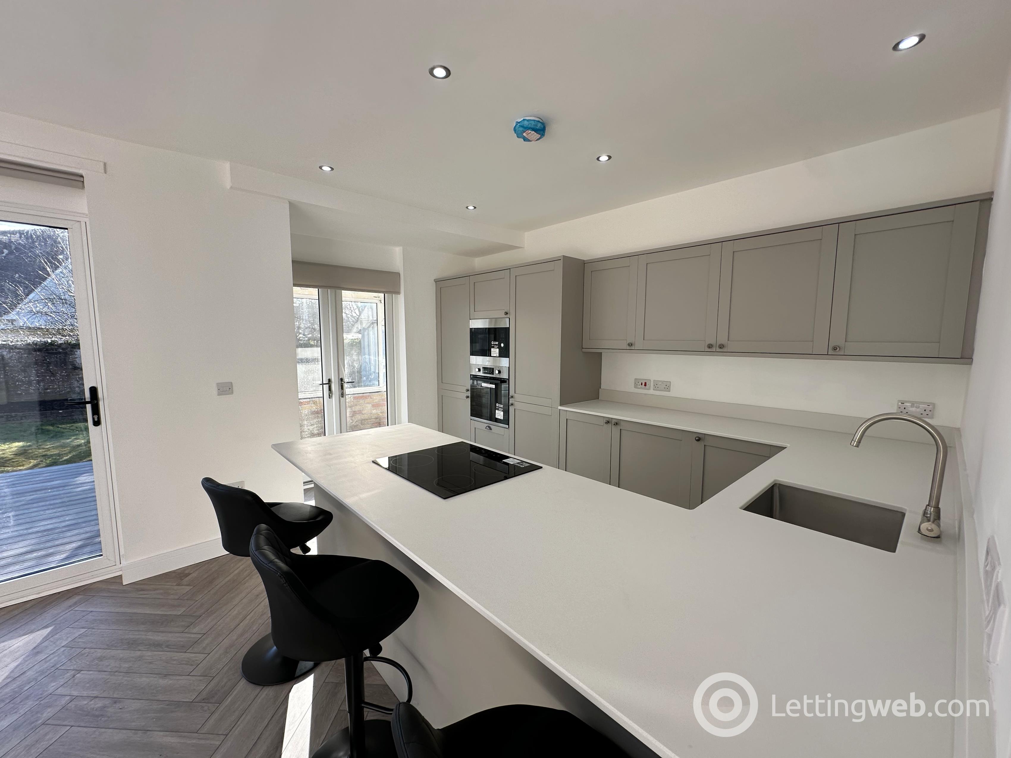 Property to rent in 2 Woodland Gardens, Hamilton, ML3 7JE