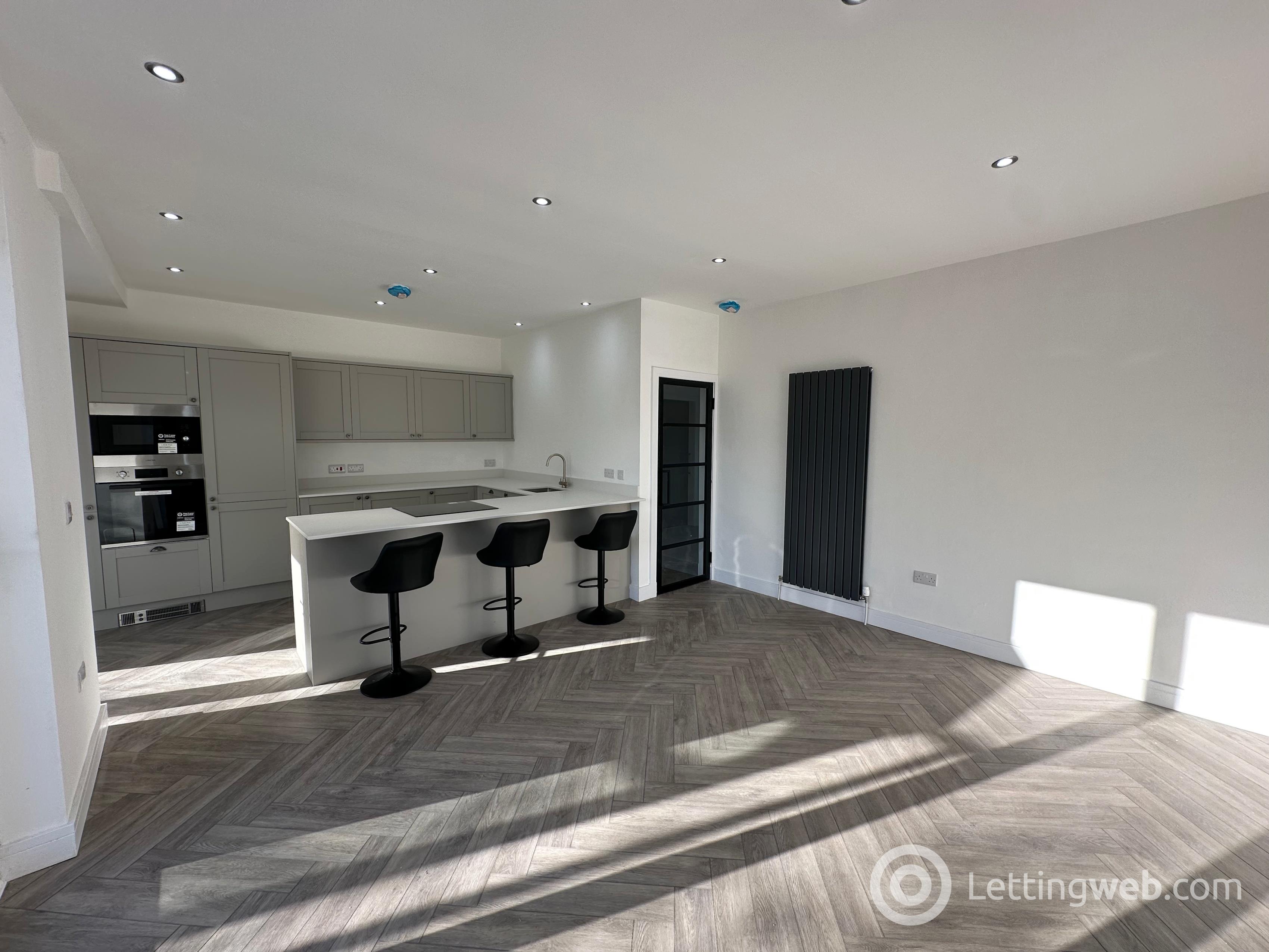 Property to rent in 2 Woodland Gardens, Hamilton, ML3 7JE