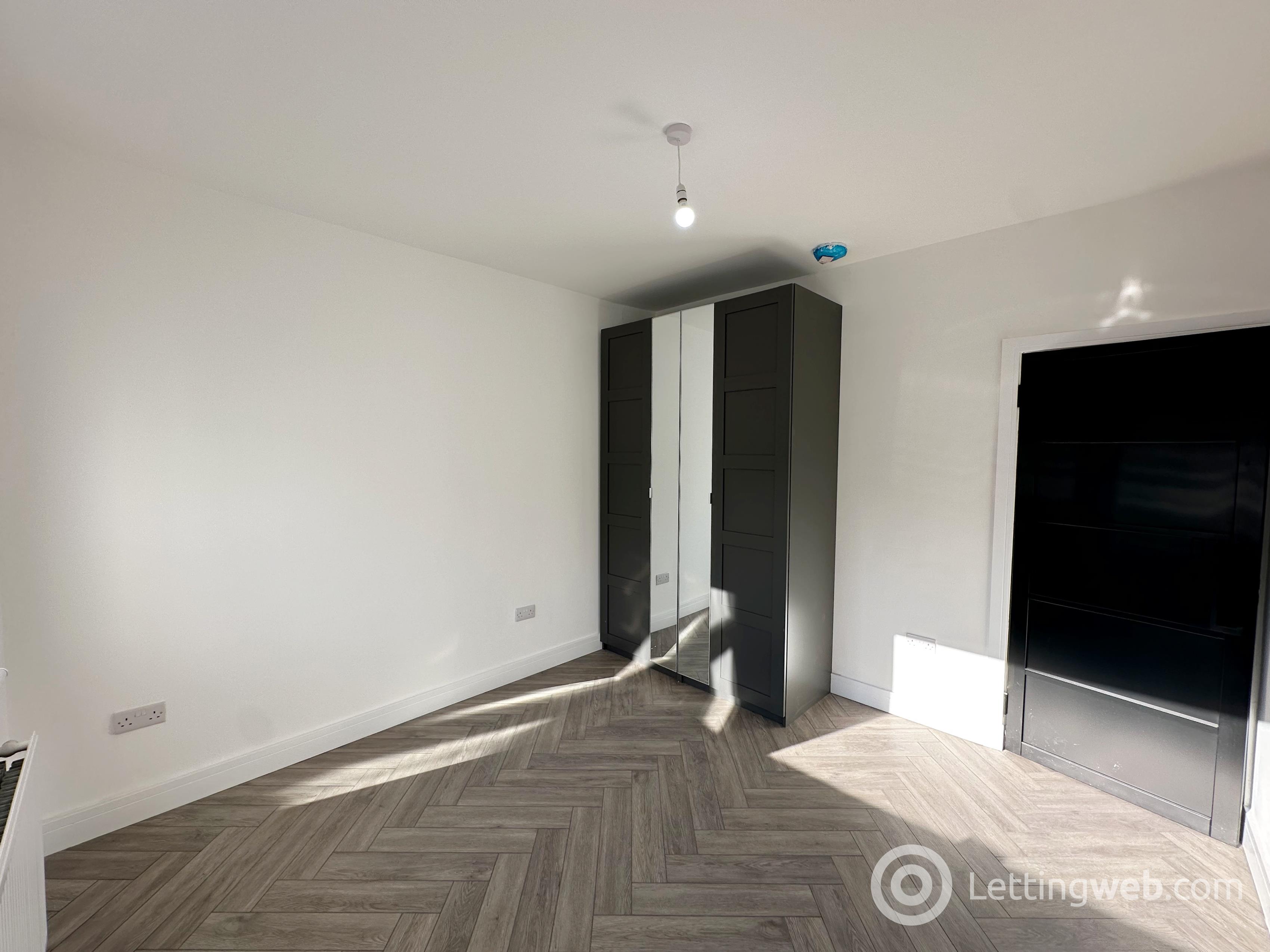 Property to rent in 2 Woodland Gardens, Hamilton, ML3 7JE