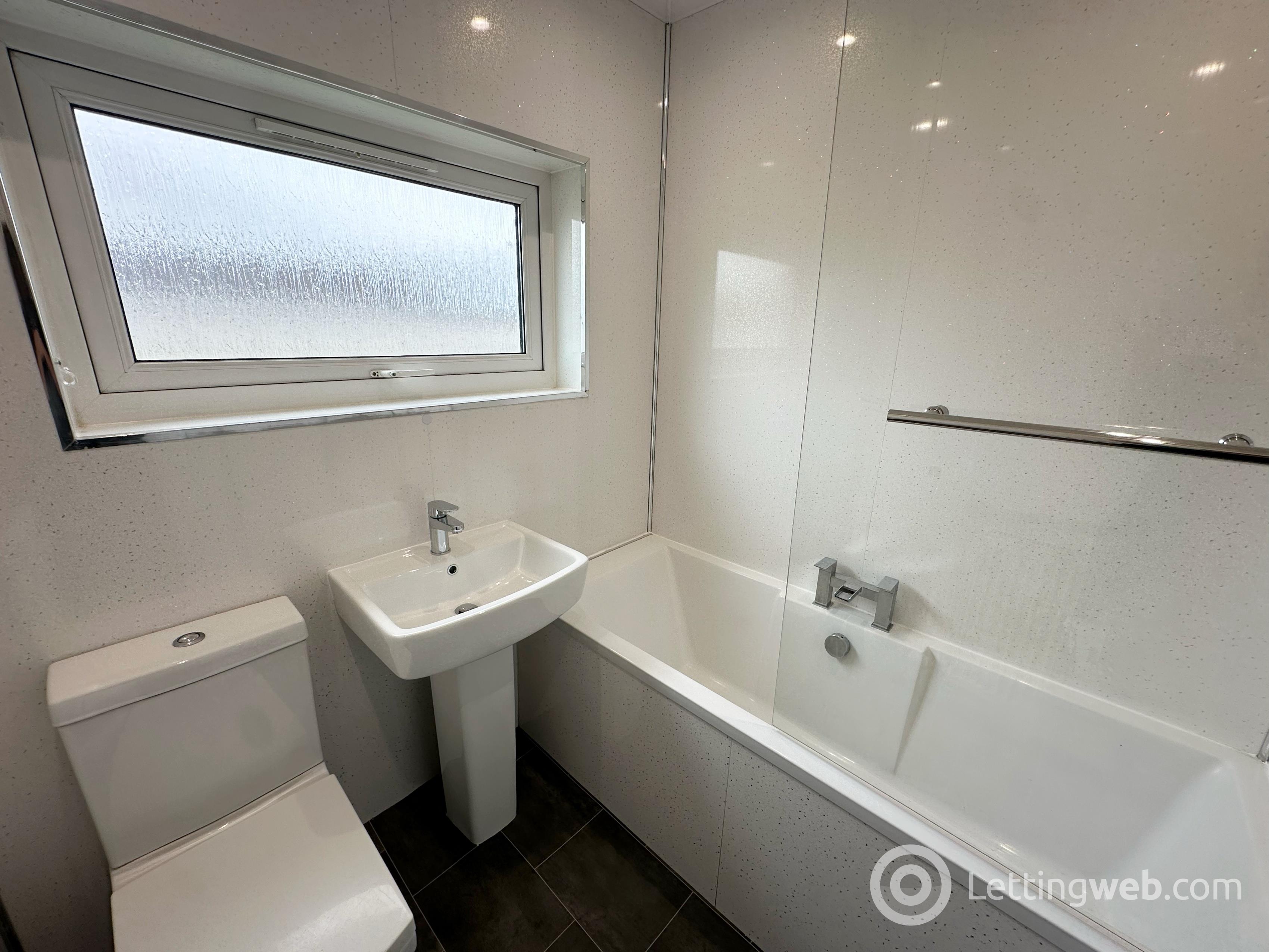 Property to rent in Appledore Crescent, Bothwell, Glasgow, G71 8HZ